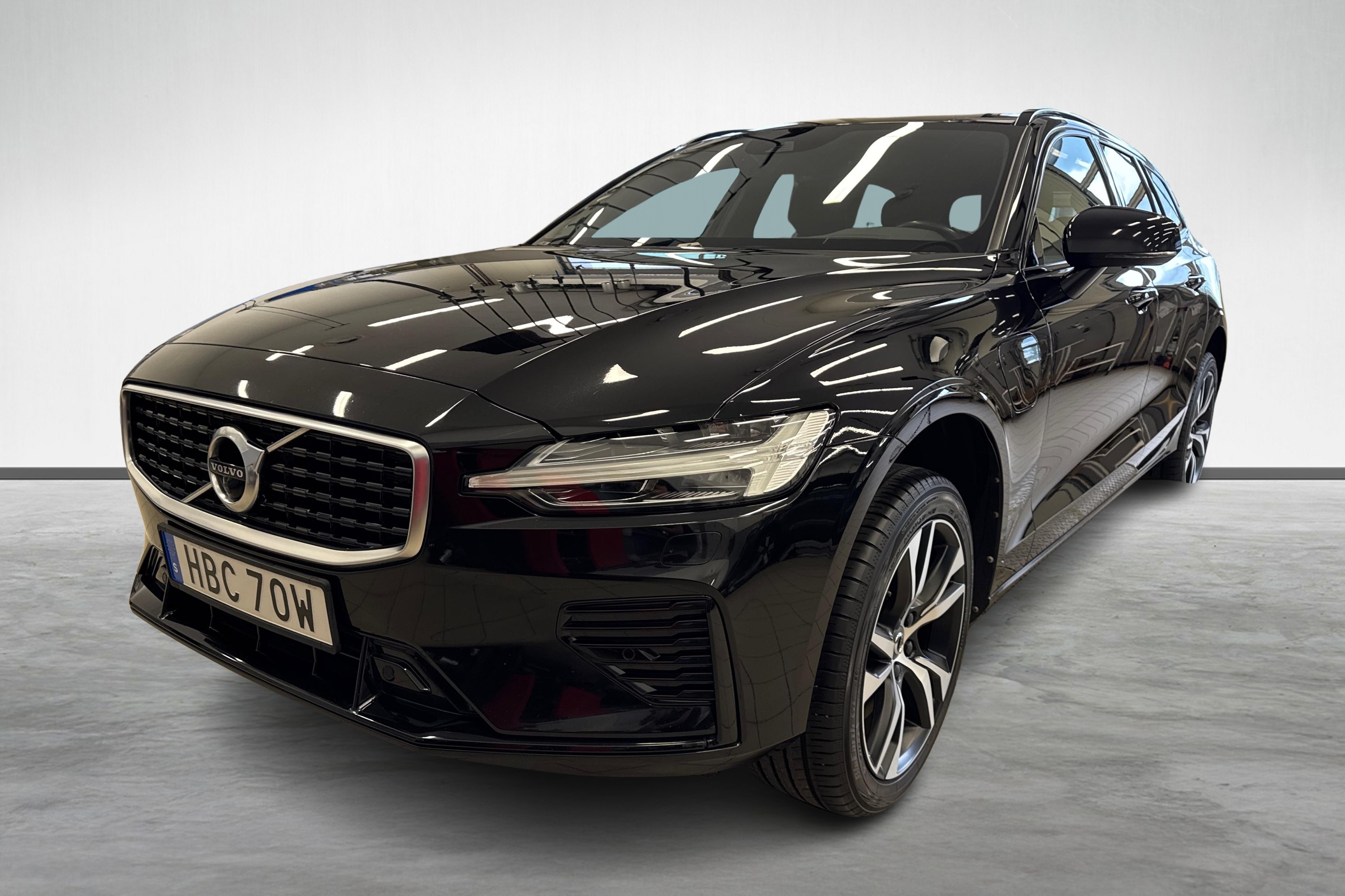 V60 T8 TE R-Design image
