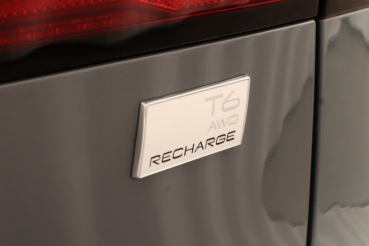 V90 Recharge T6 Core Edition image 9