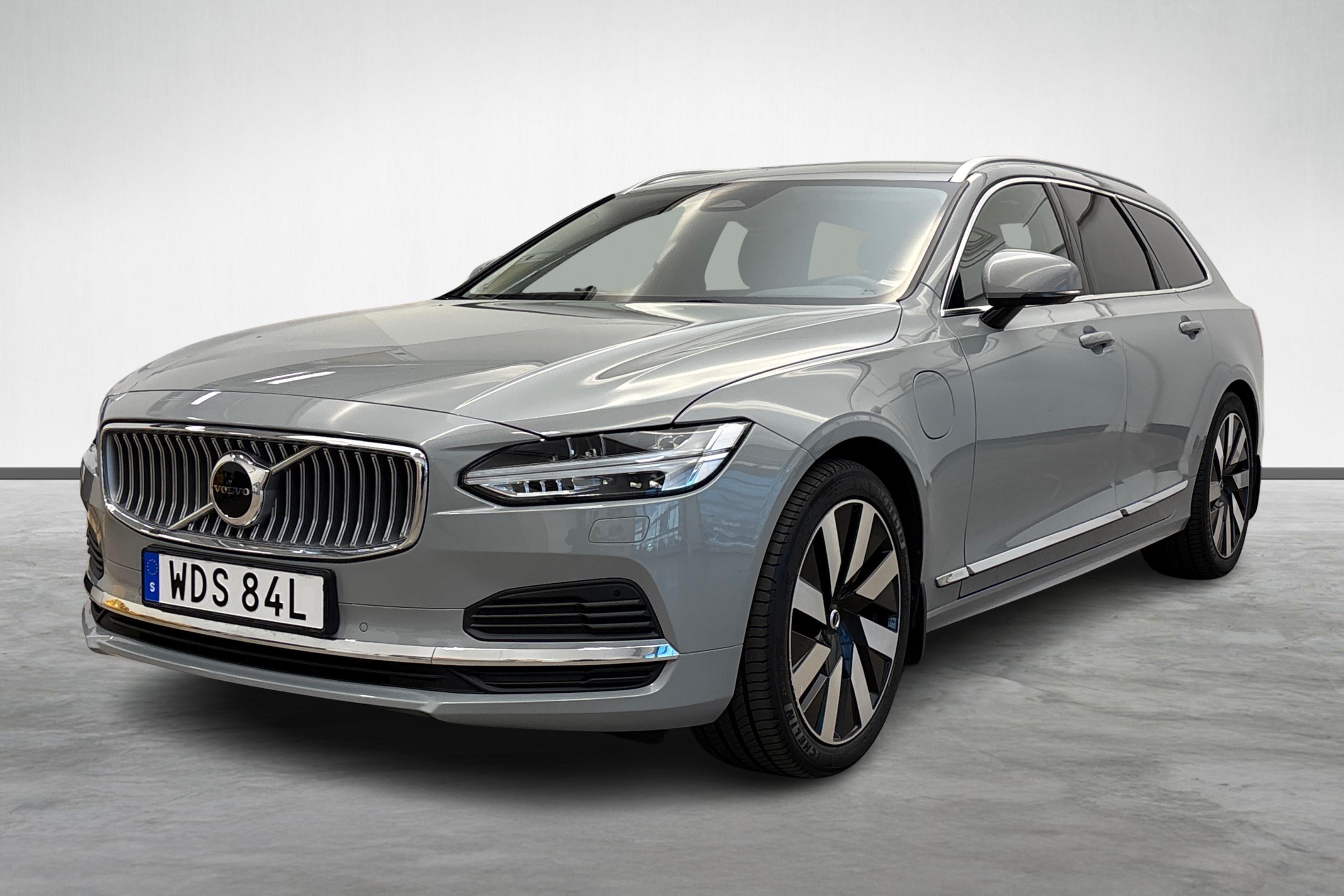 V90 Recharge T6 Core Edition II image