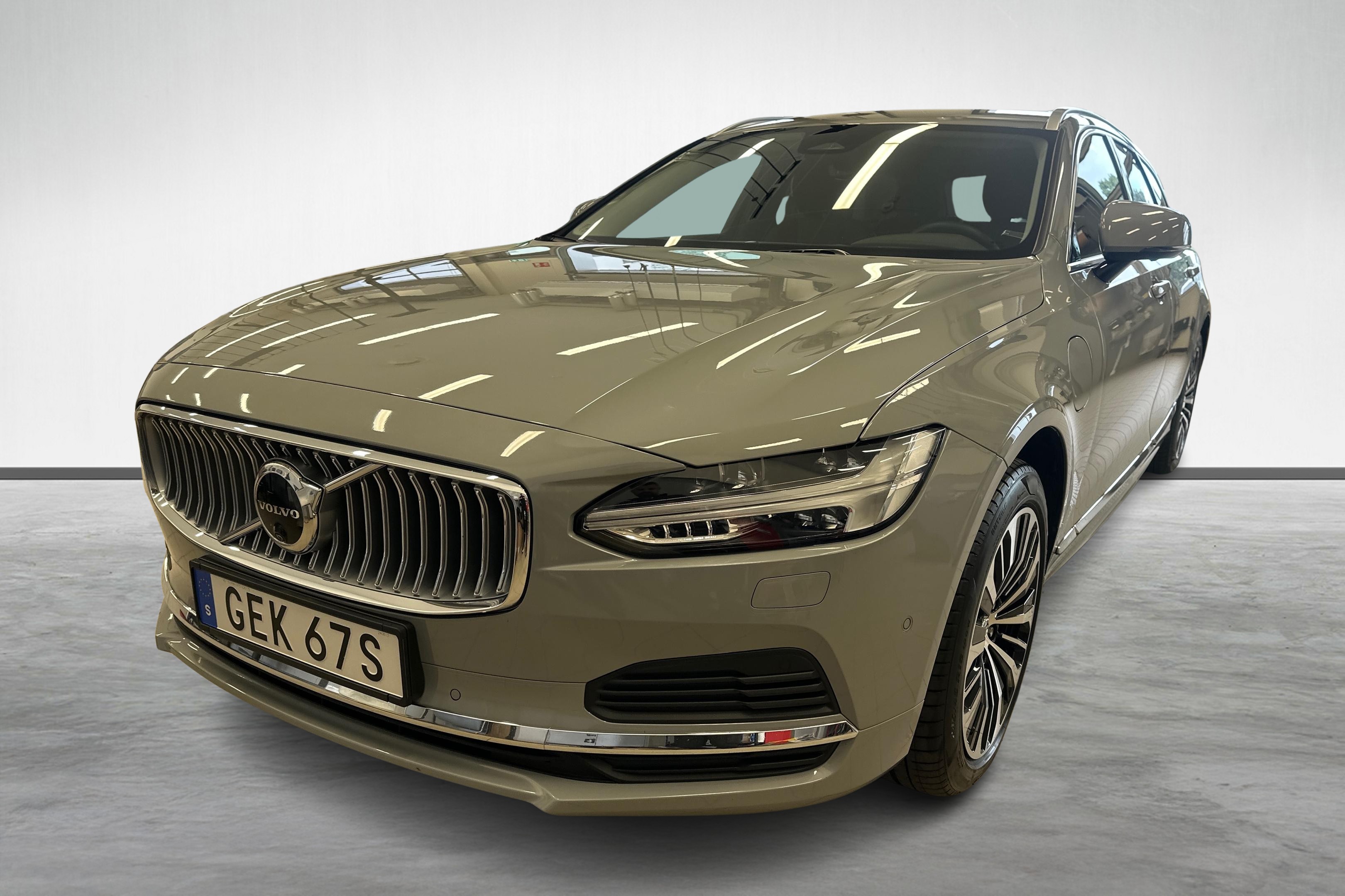 V90 T6 Core Edition image