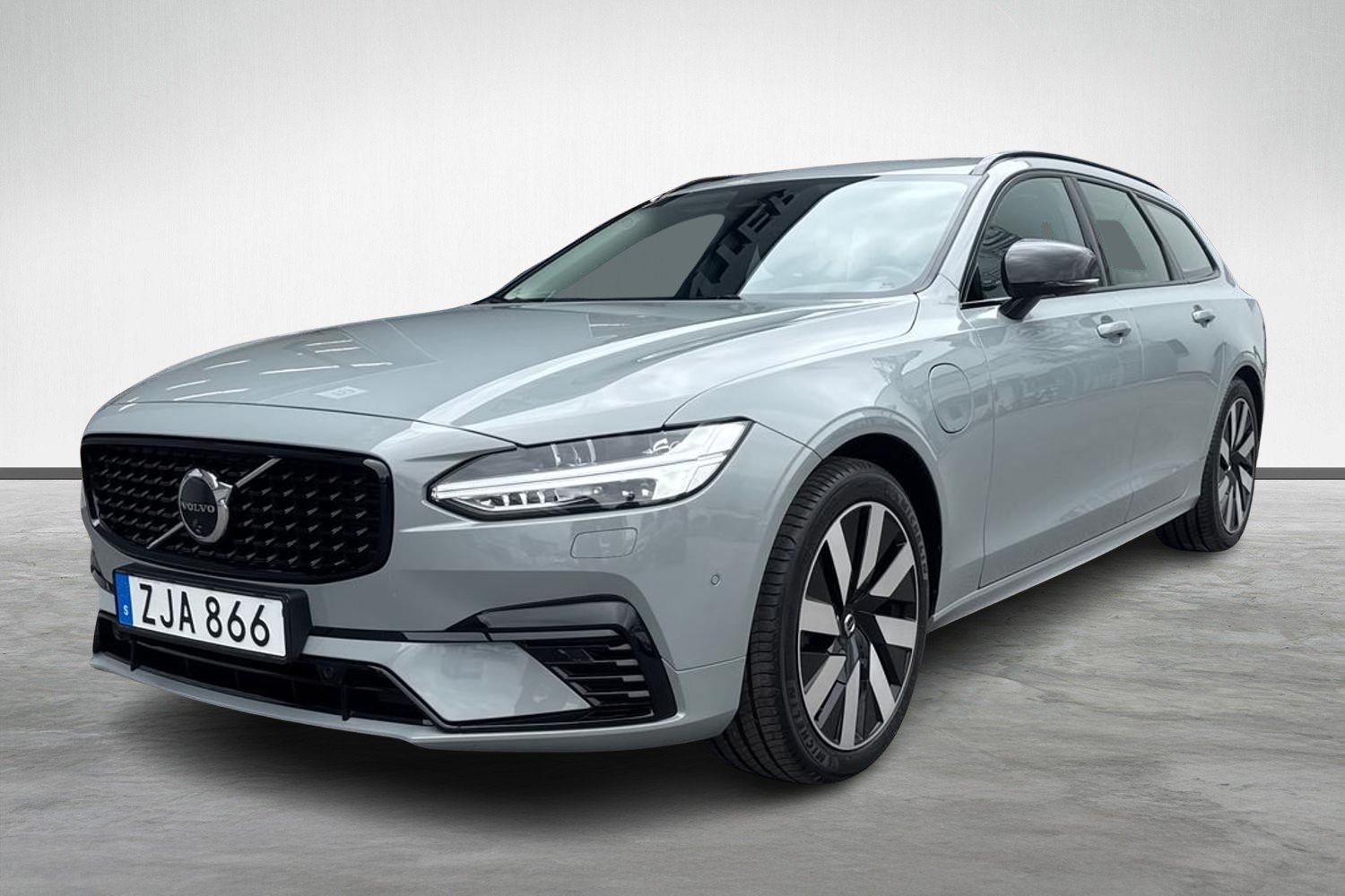V90 T6 Plus Dark Nordic Edition image