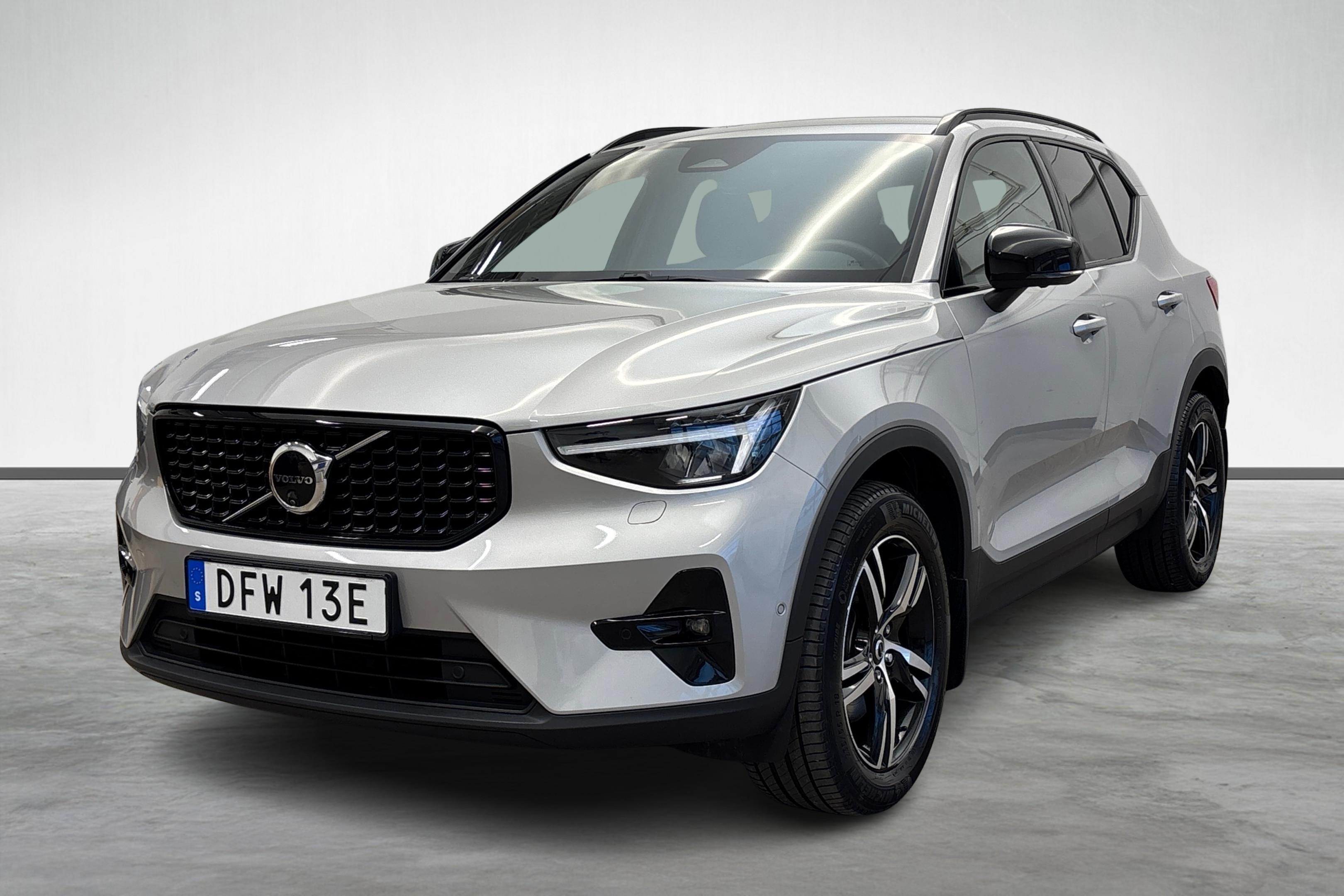 XC40 B3 FWD Bensin Plus Dark image