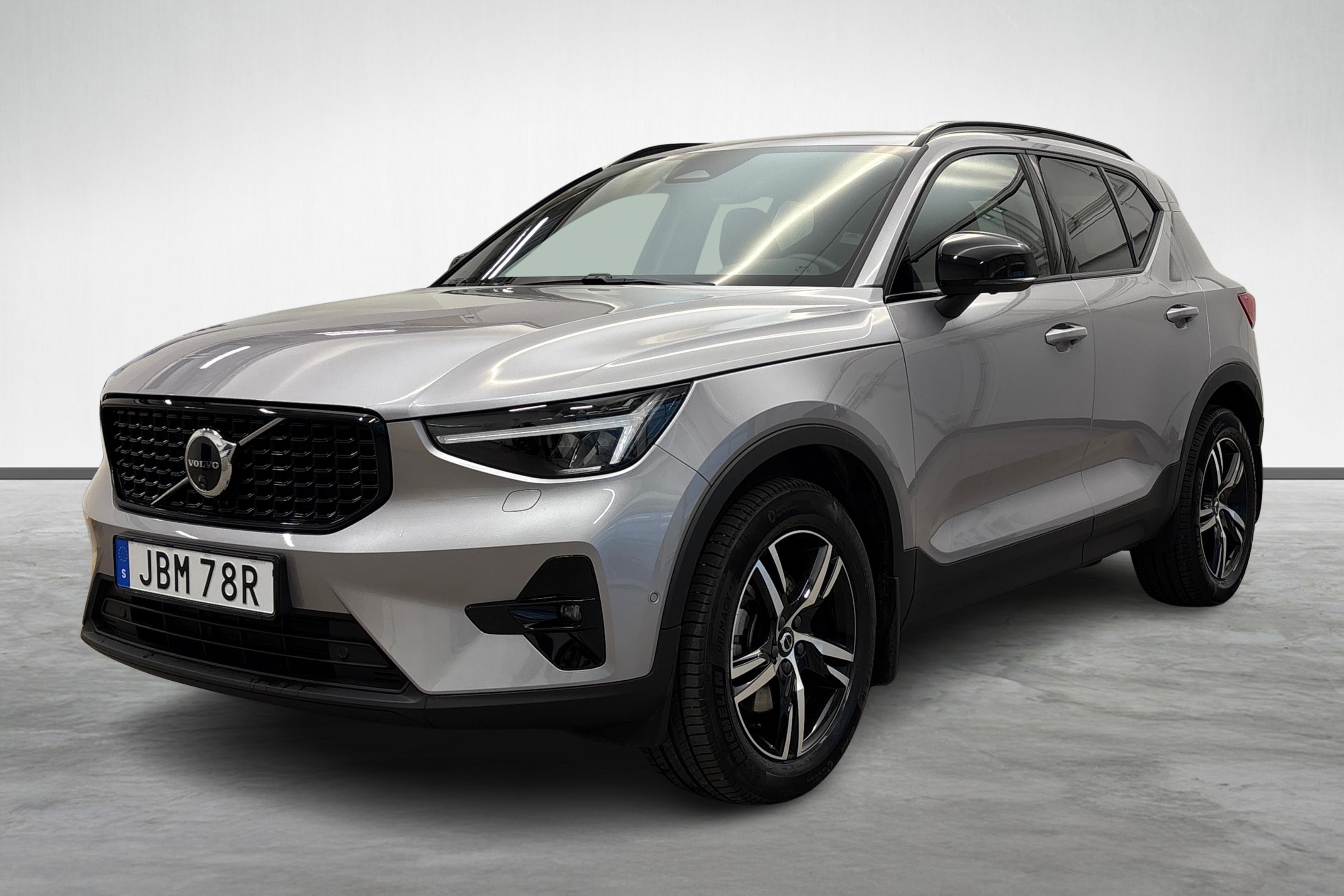 XC40 B3 FWD Bensin Plus Dark image