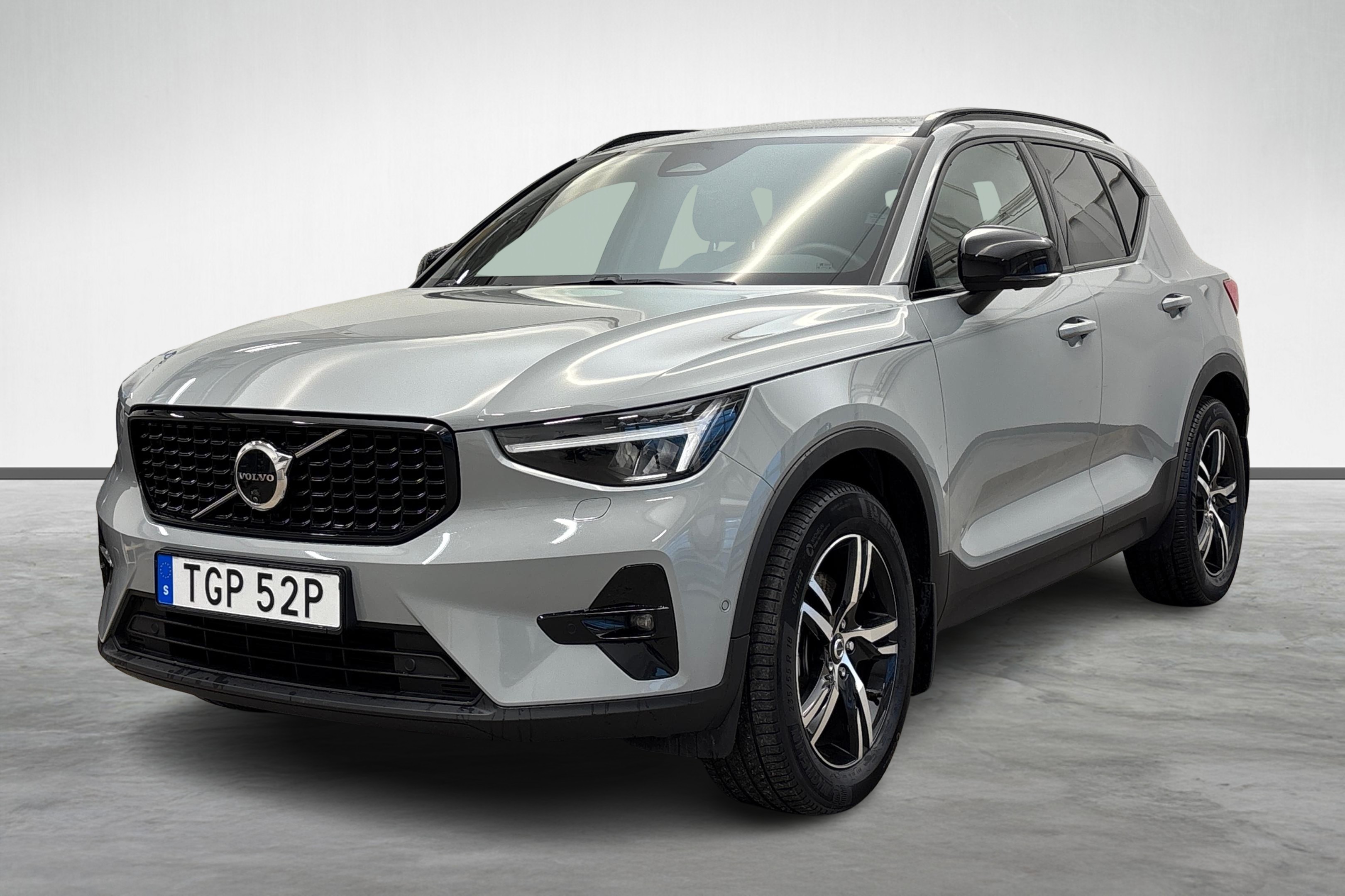 XC40 B3 FWD Bensin Plus Dark image