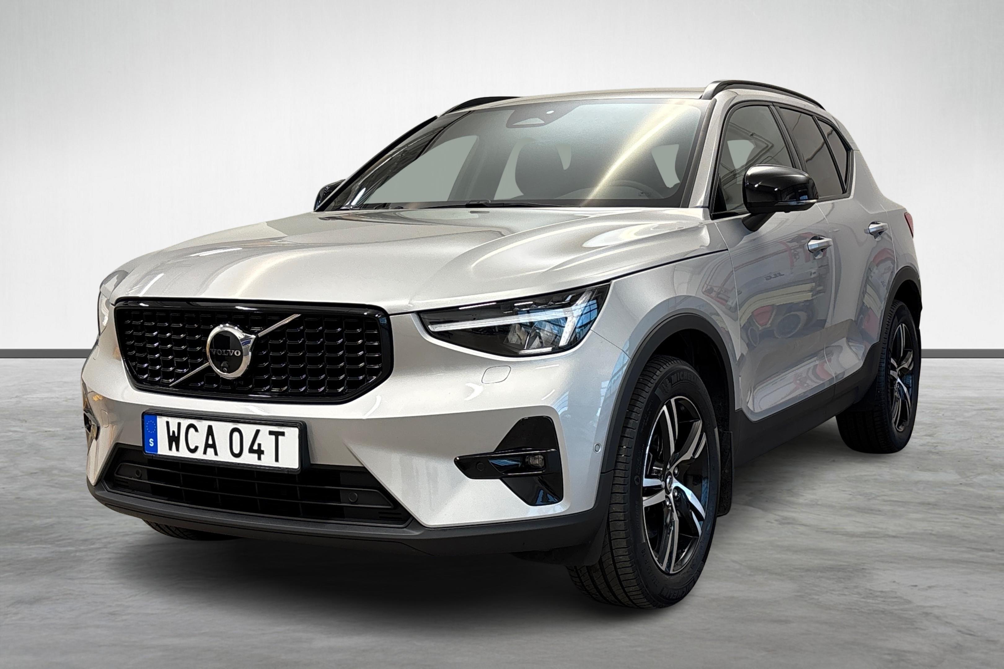XC40 B3 FWD Bensin Plus Dark image