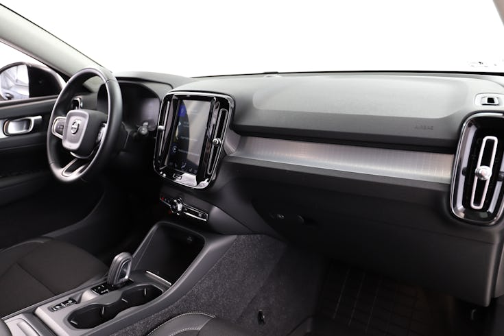 XC40 D4 AWD Momentum Advanced Edition image 10