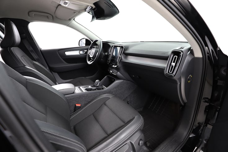 XC40 D4 AWD Momentum Advanced Edition image 23