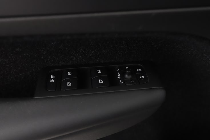 XC40 D4 AWD Momentum Advanced Edition image 15