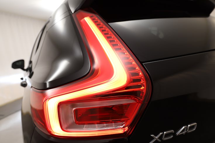 XC40 D4 AWD Momentum Advanced Edition image 16