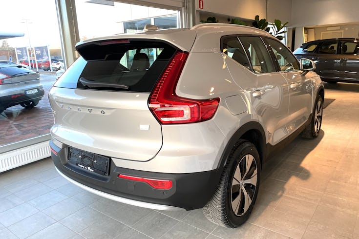 XC40 Recharge T4 Core Bright image 5