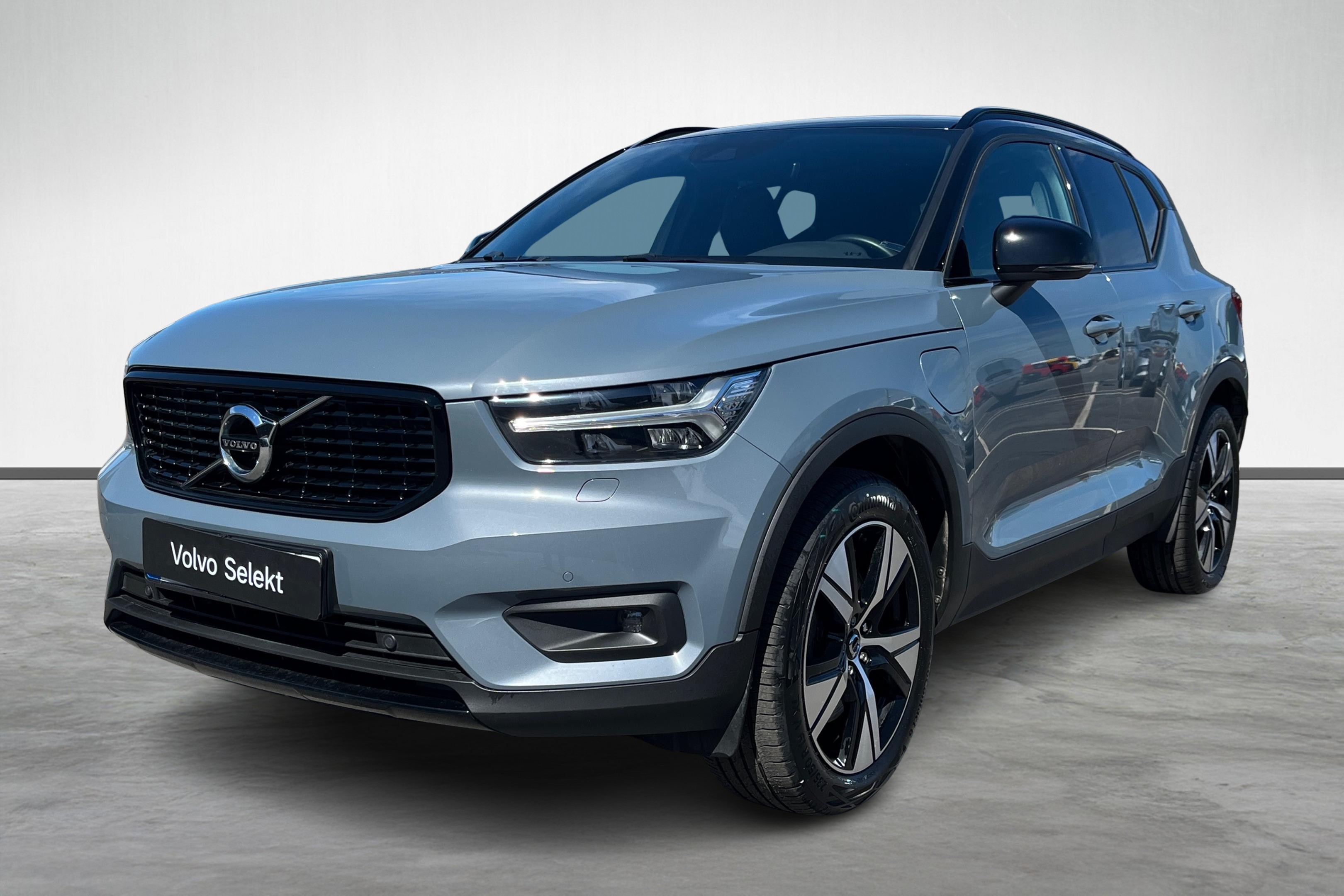 XC40 Recharge T4 R-Design image