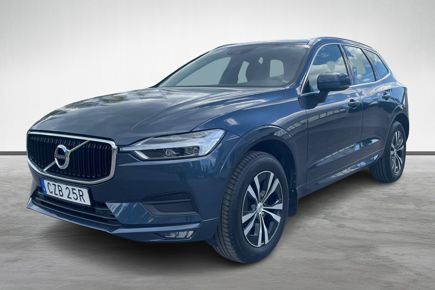 XC60 B4 AWD Diesel Momentum Advanced Edt image