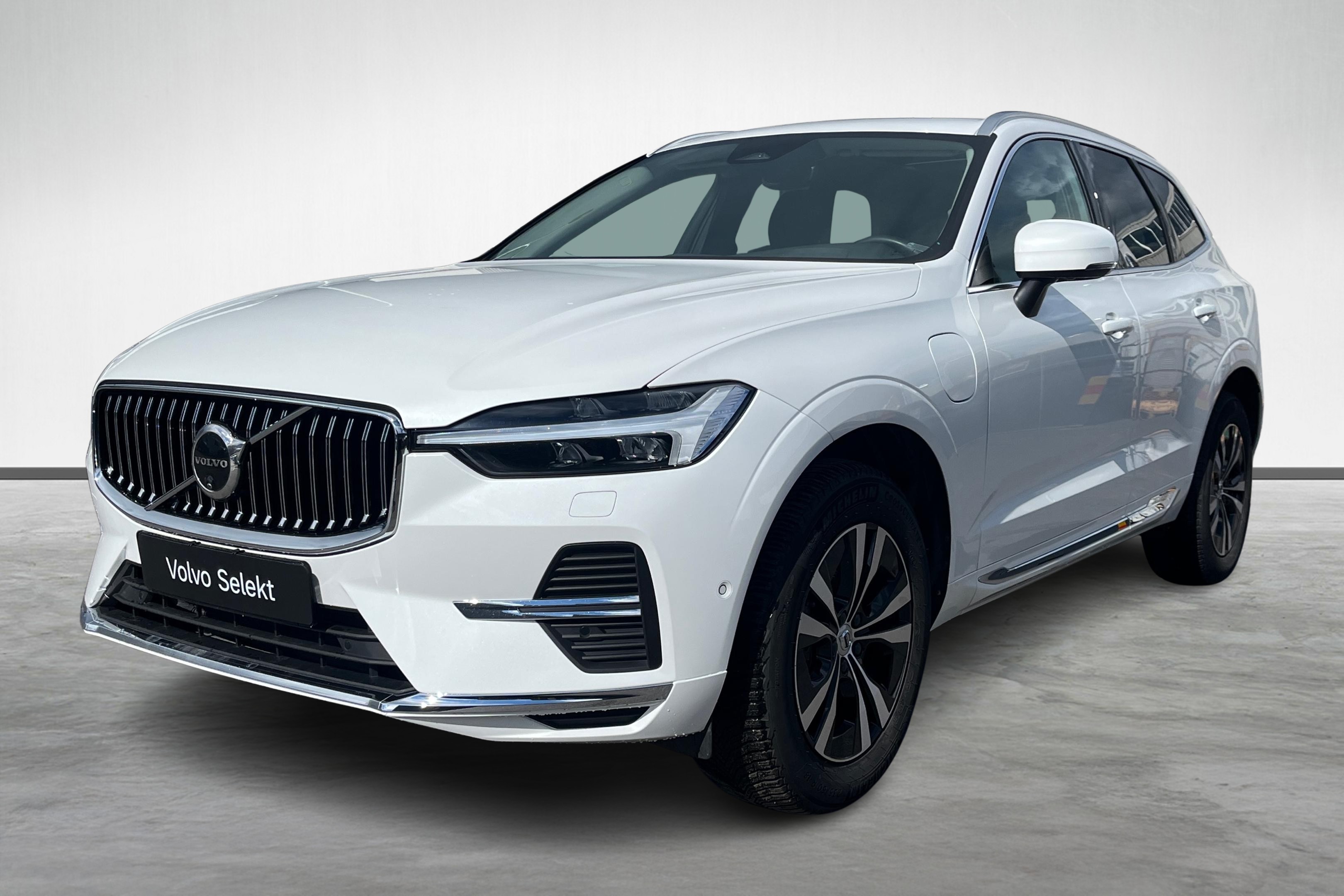 XC60 Recharge T6 Core Edition image