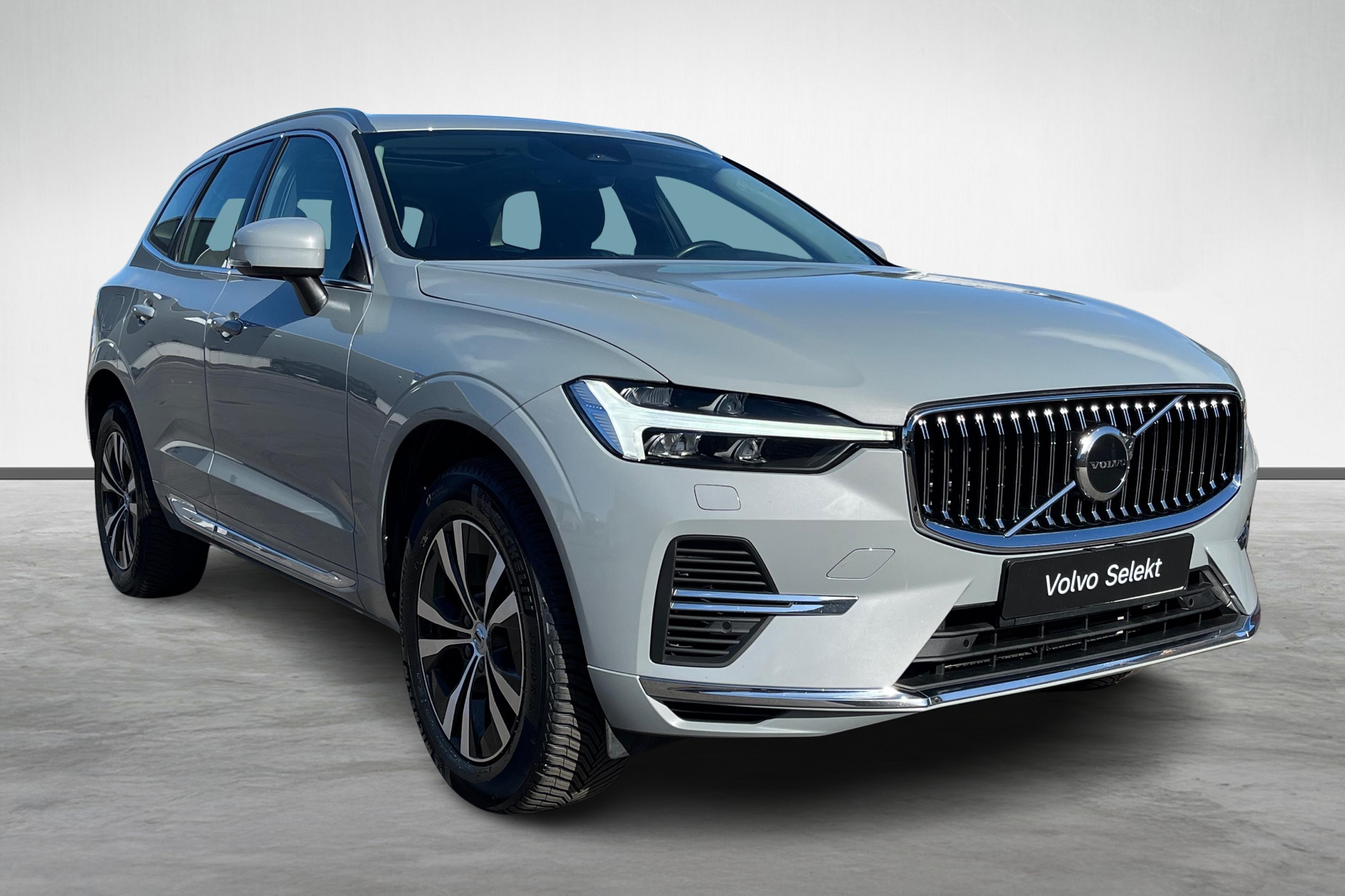XC60 Recharge T6 Core Edition image