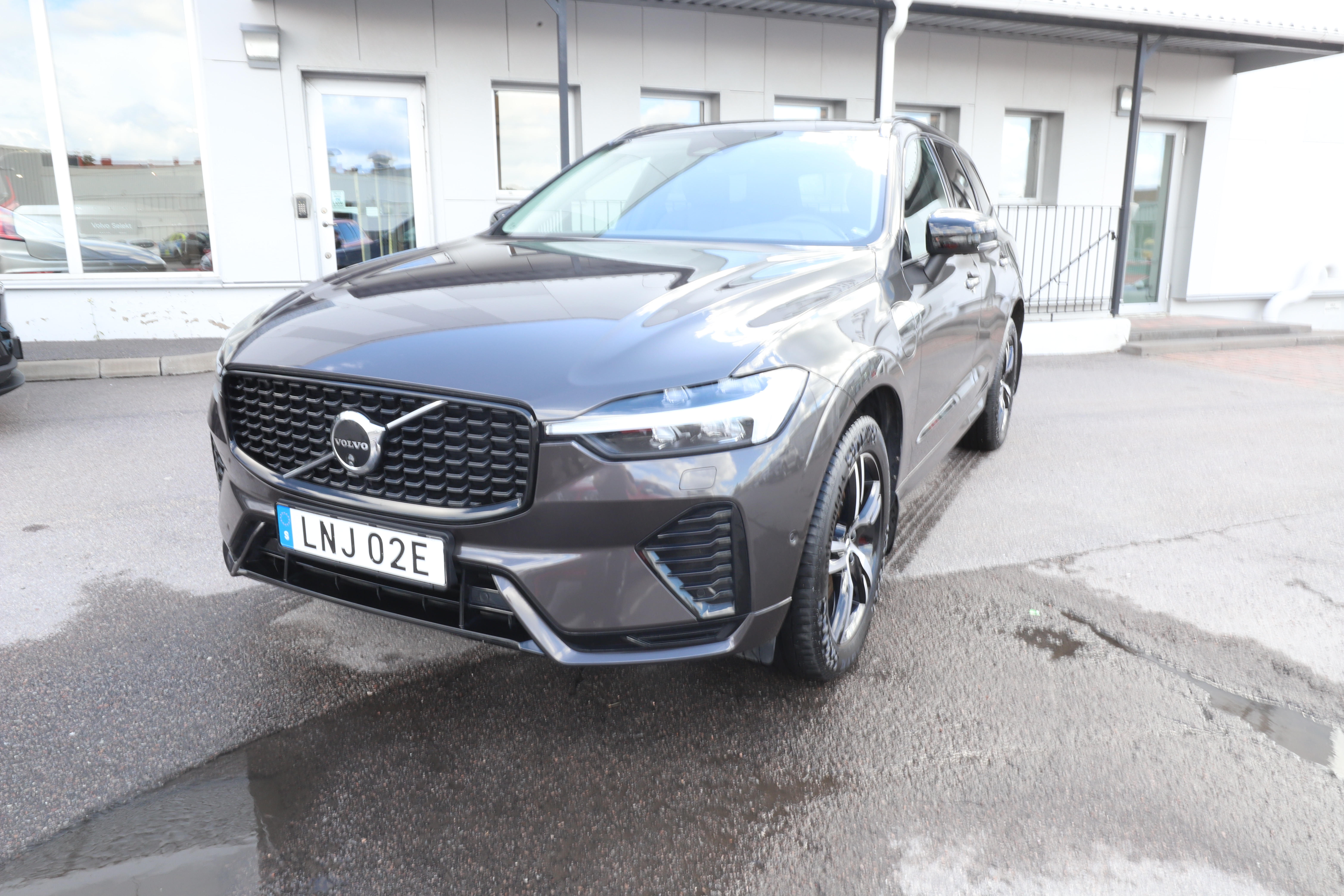XC60 Recharge T6 II Plus Dark Edition. image