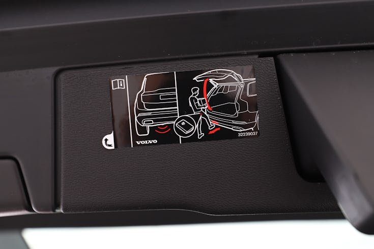 XC60 Recharge T6 Inscr Expression T image 23