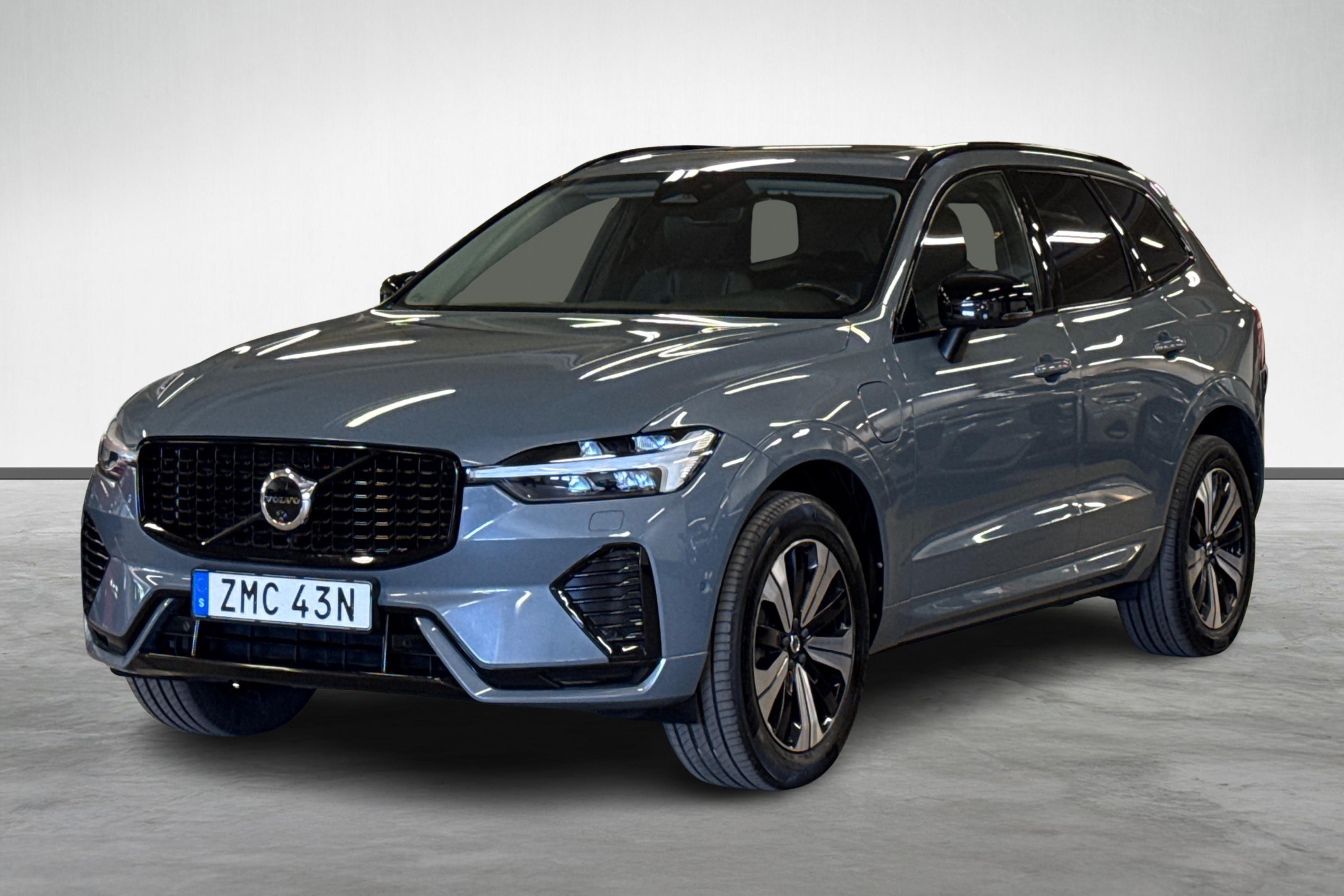 XC60 Recharge T6 Plus Dark image