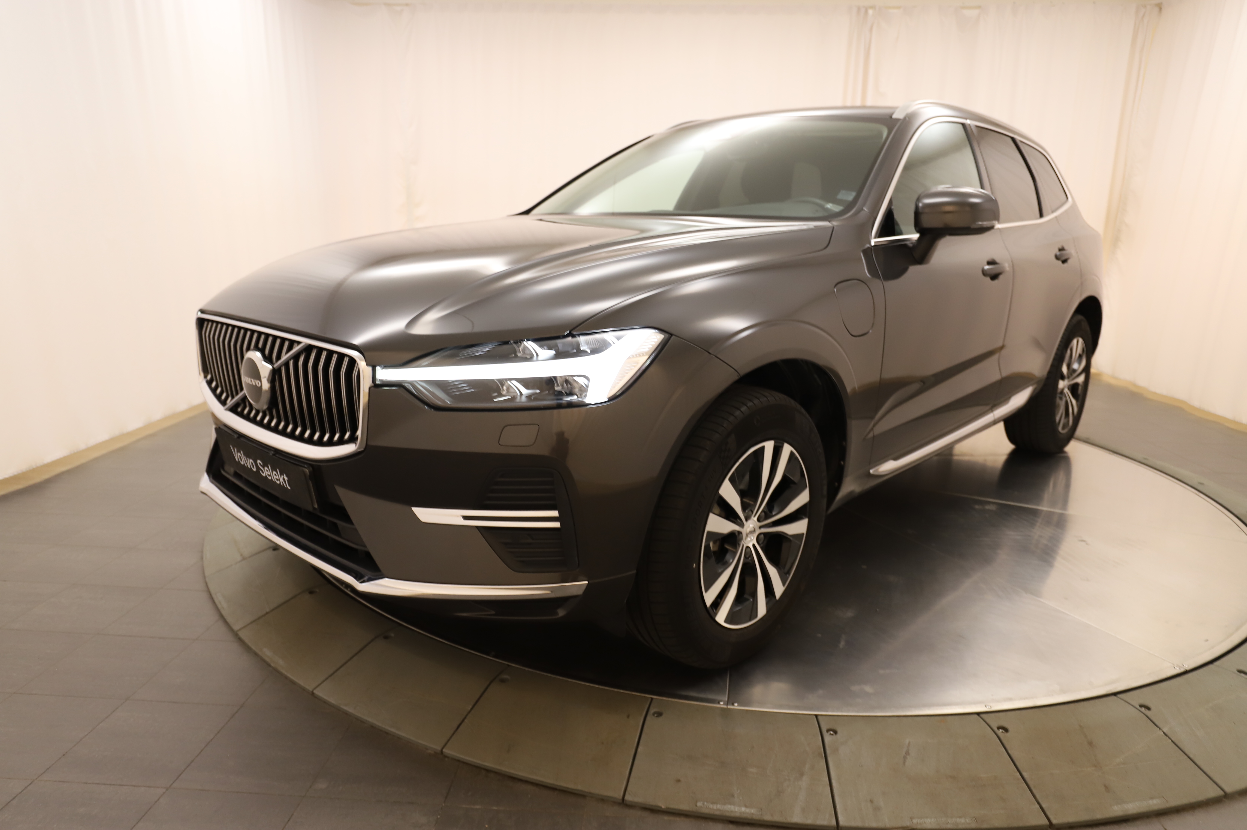 XC60 T6 Core Special Edition image