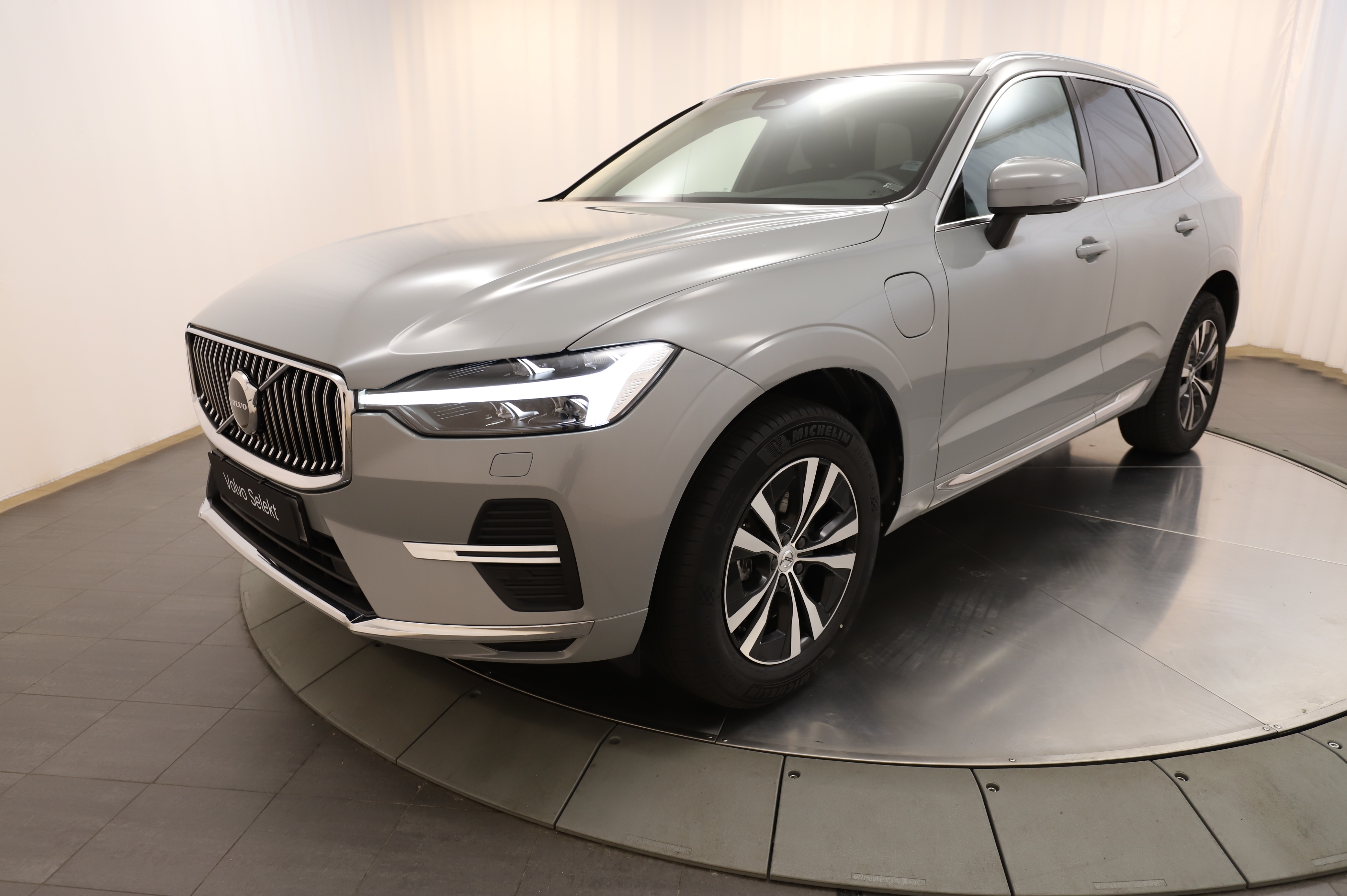 XC60 T6 Core Special Edition image