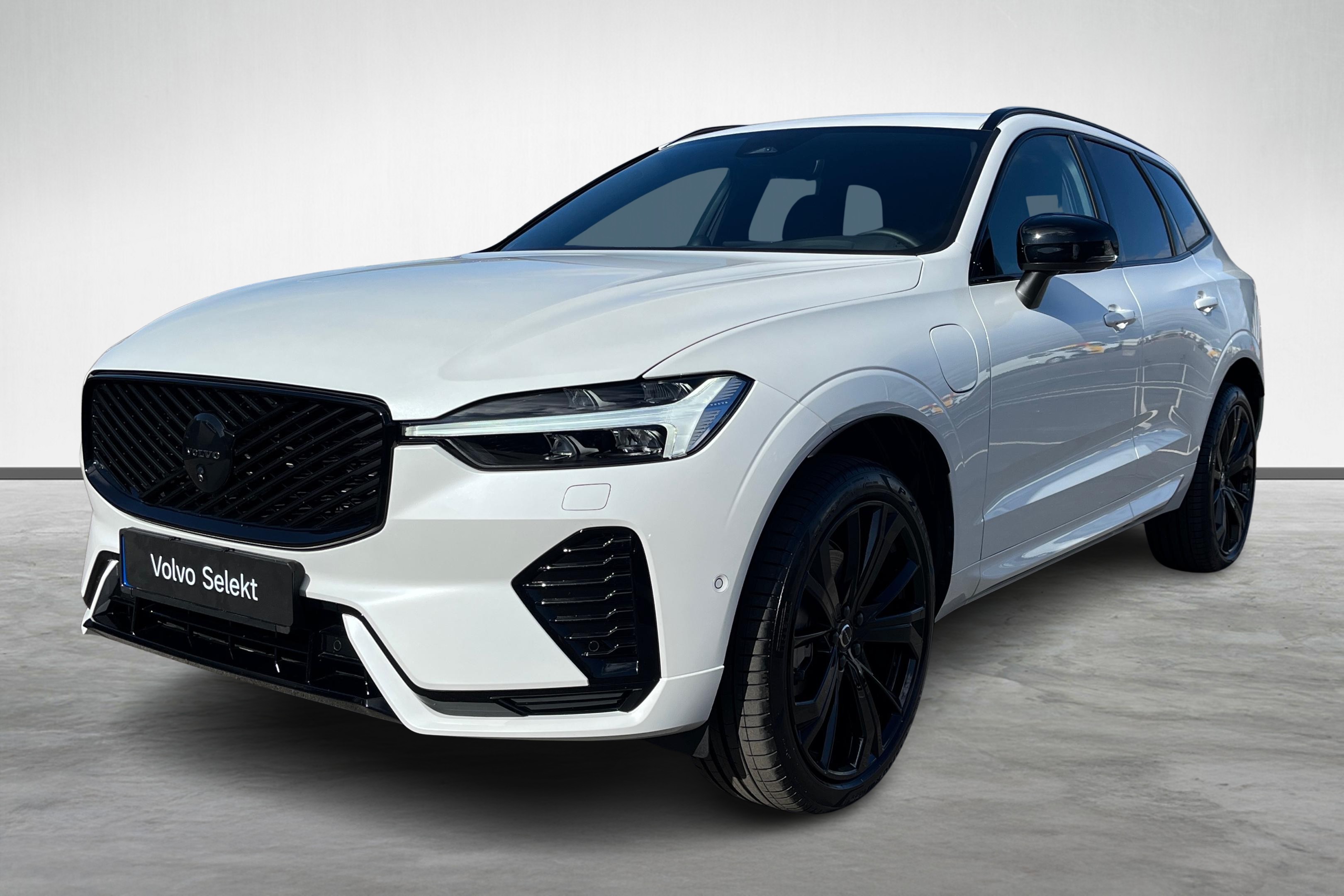 XC60 T6 Plus Black Nordic Edition image