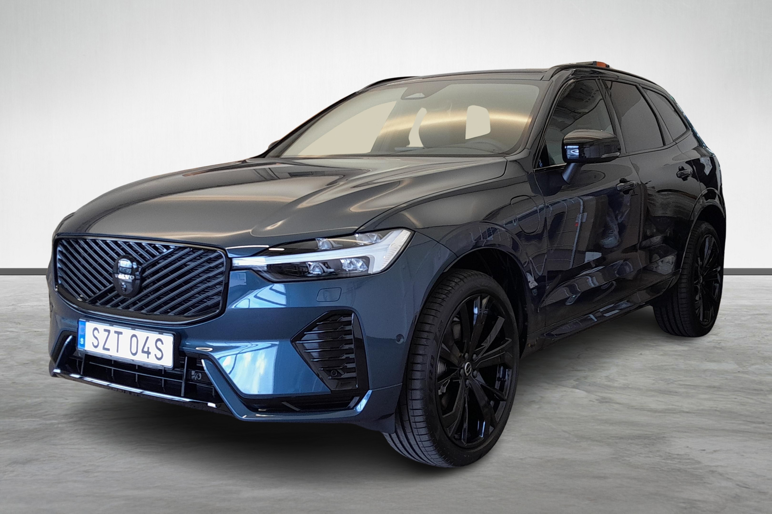 XC60 T6 Plus Black Nordic Edition image