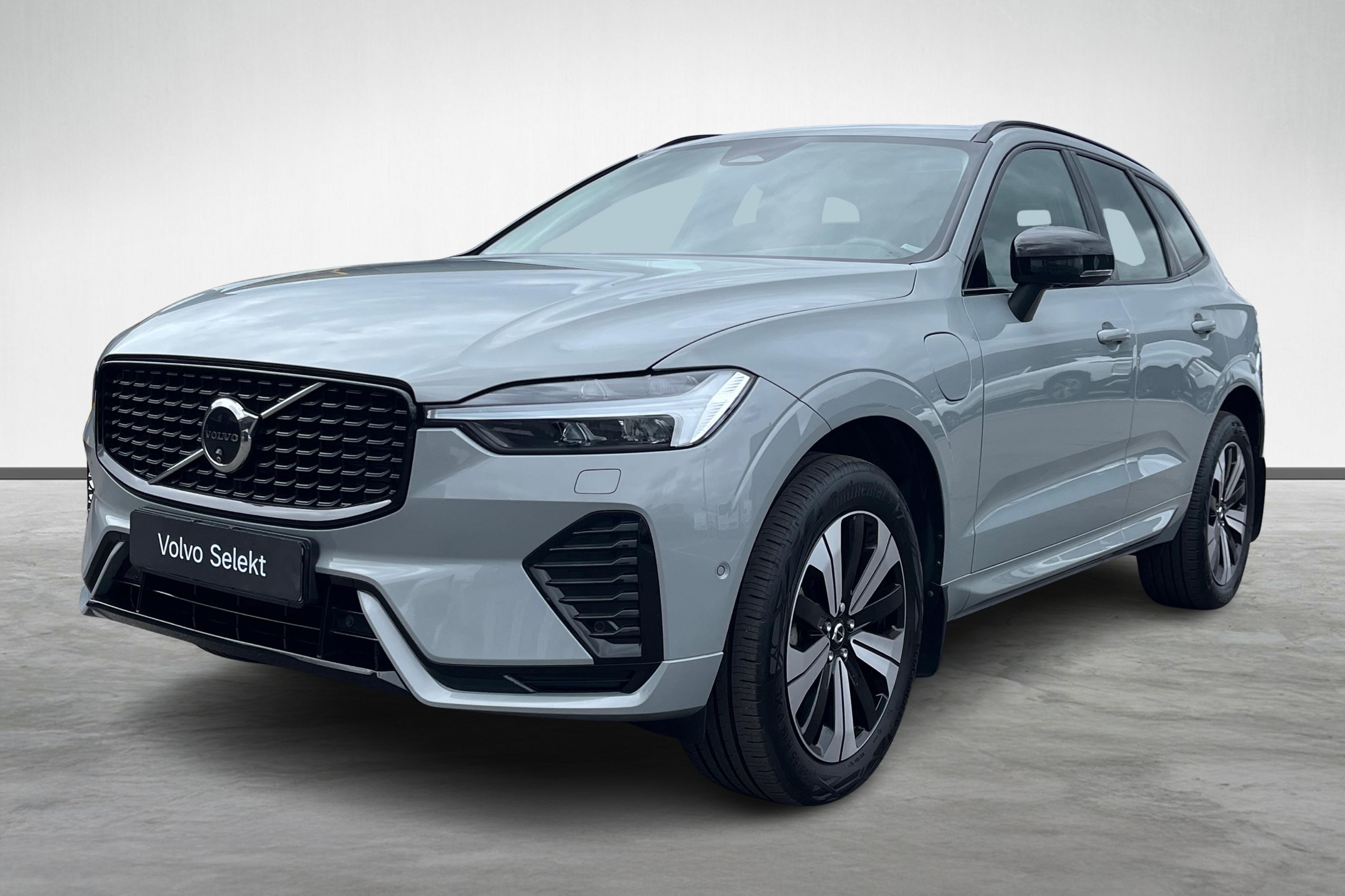XC60 T6 Plus Dark Edition image