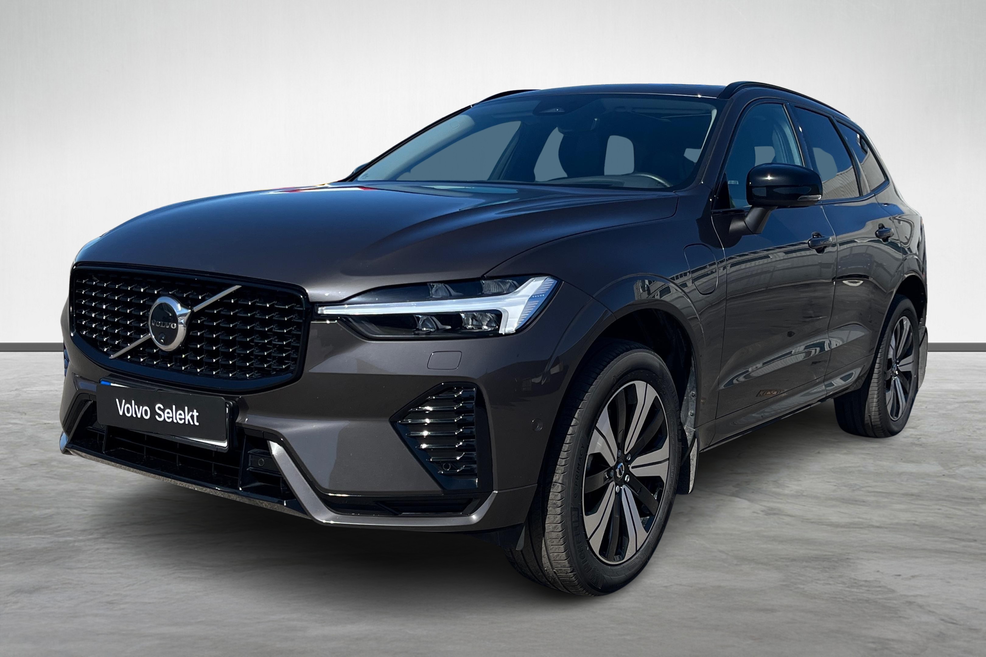 XC60 T6 Plus Dark Nordic Edition image
