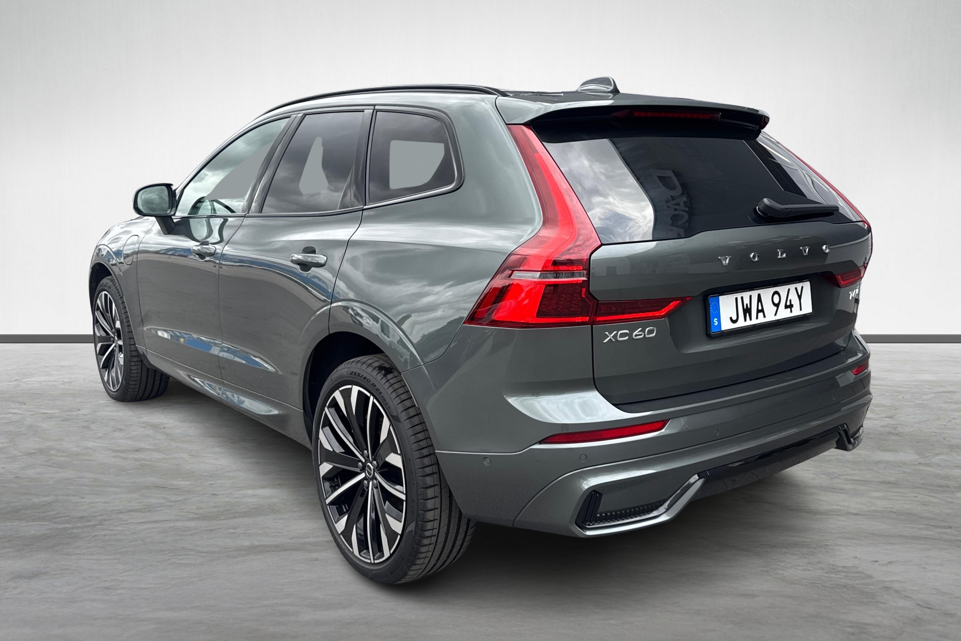 XC60 T6 Plus Dark Nordic Edition image