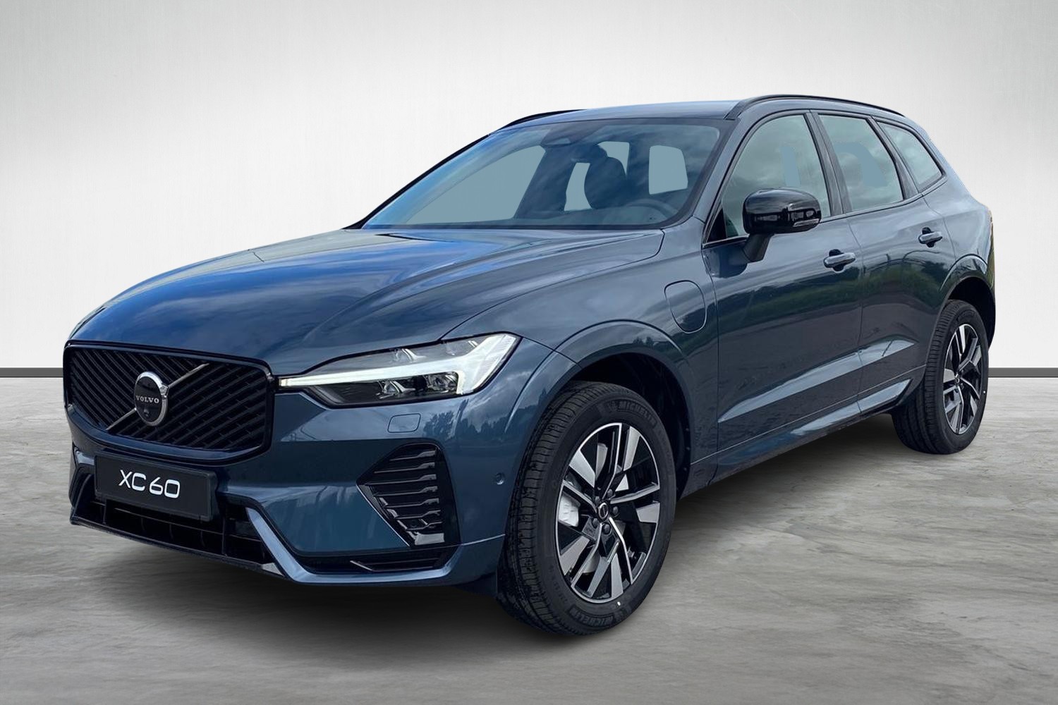 XC60 T6 Plus Dark Nordic Edition image
