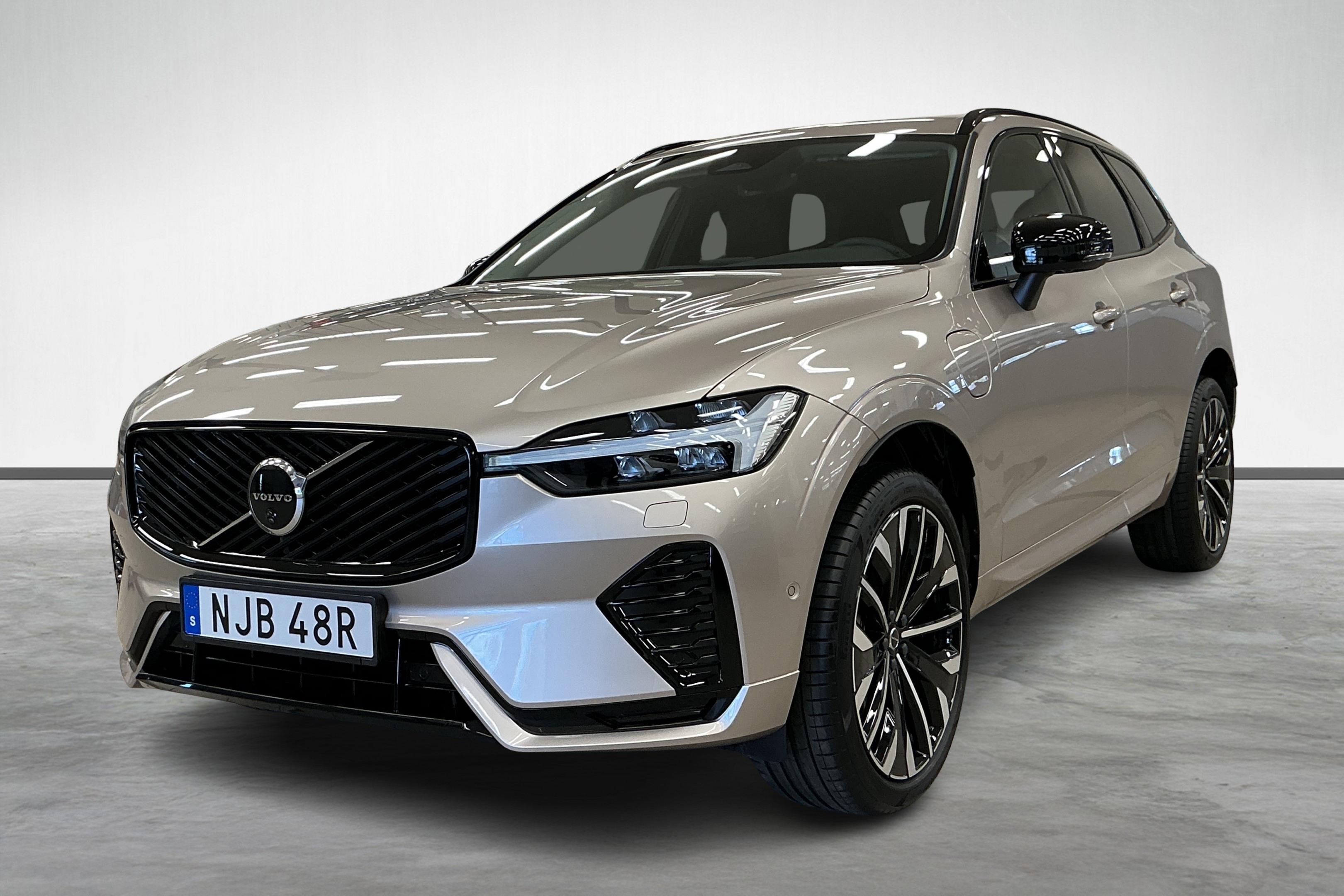XC60 T6 Plus Dark Nordic Edition image