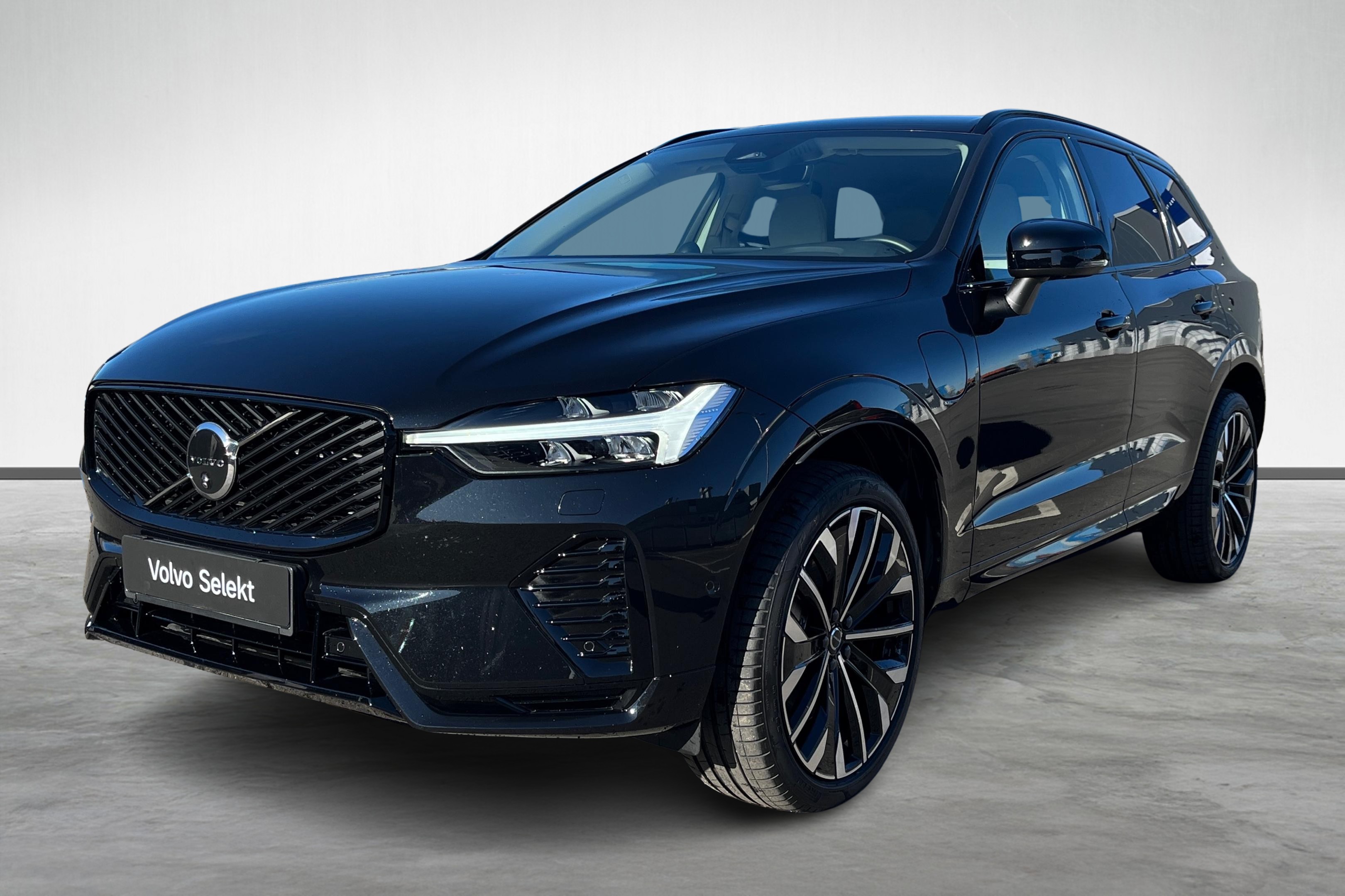 XC60 T6 Plus Dark Nordic Edition image