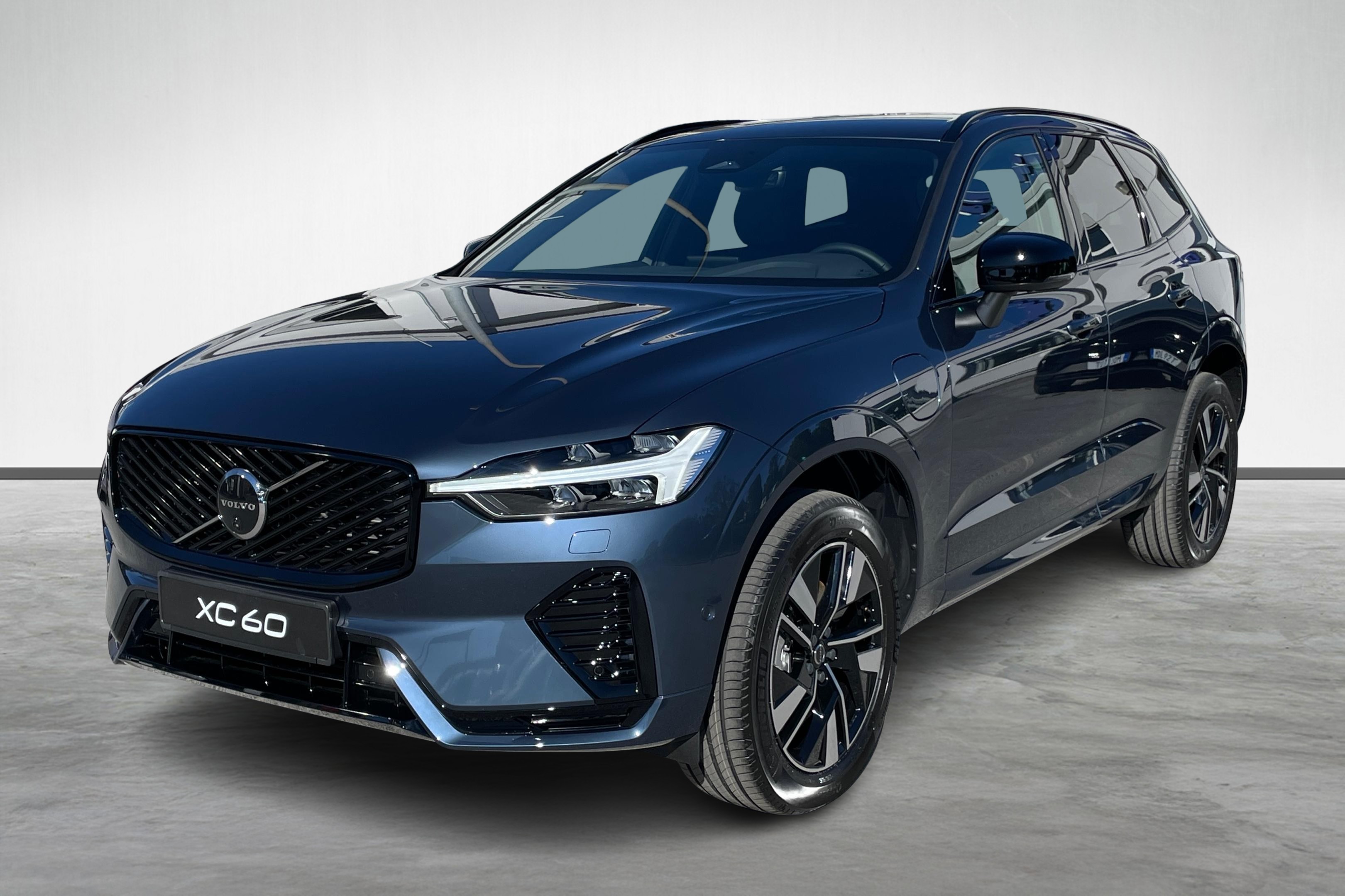 XC60 T6 Plus Dark Nordic Edition image