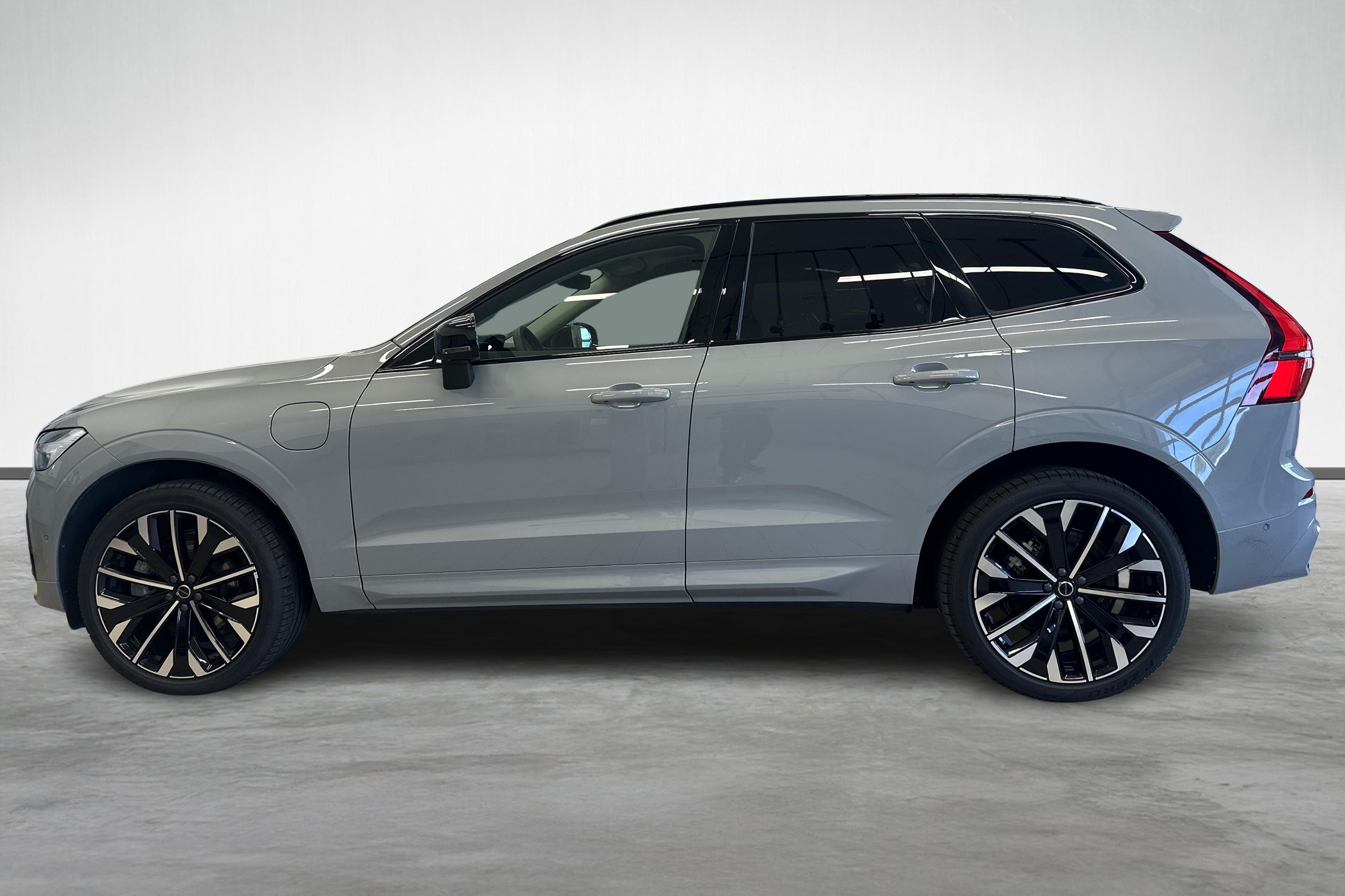 XC60 T6 Plus Dark Nordic Edition image