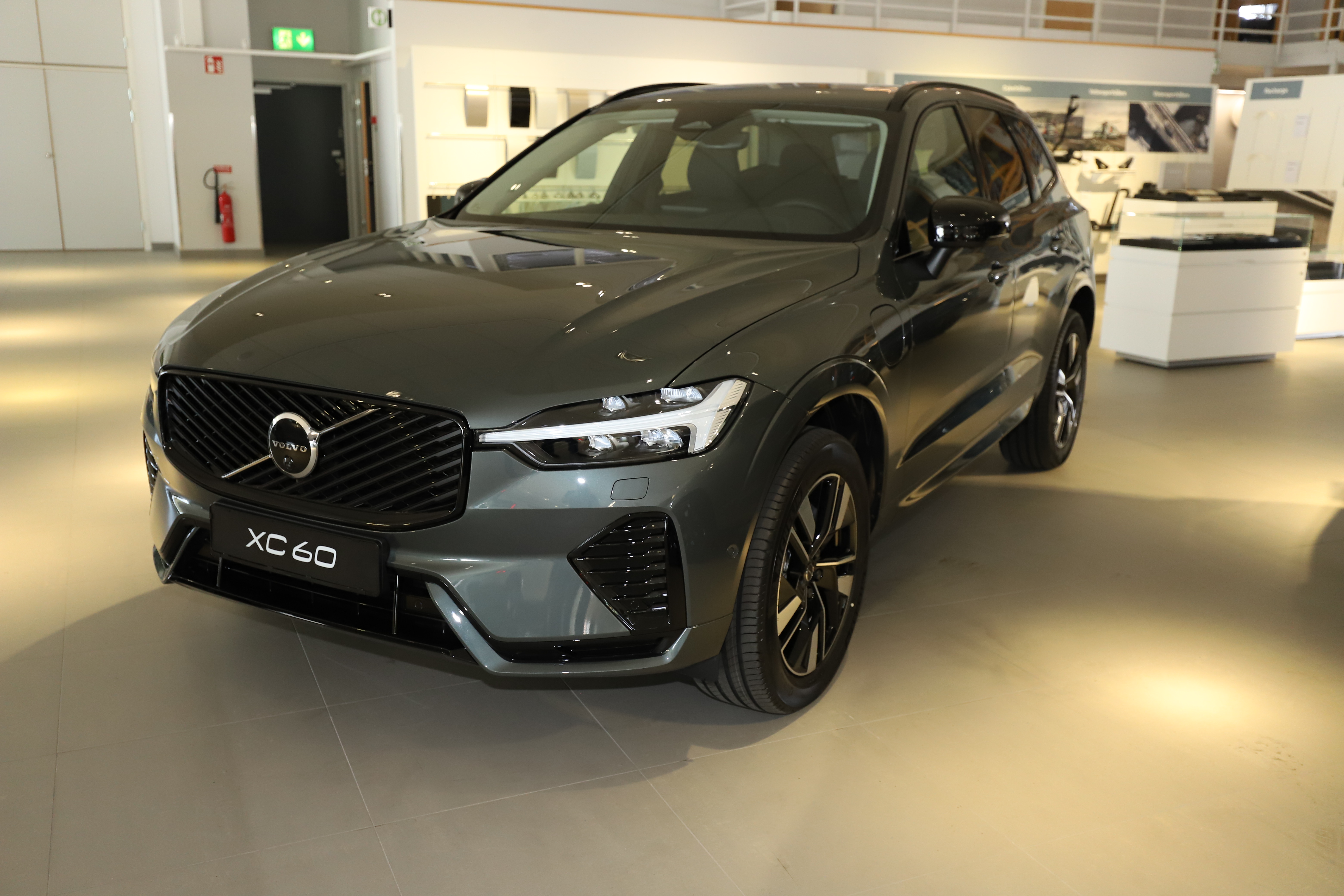 XC60 T6 Plus Dark Nordic Edition image