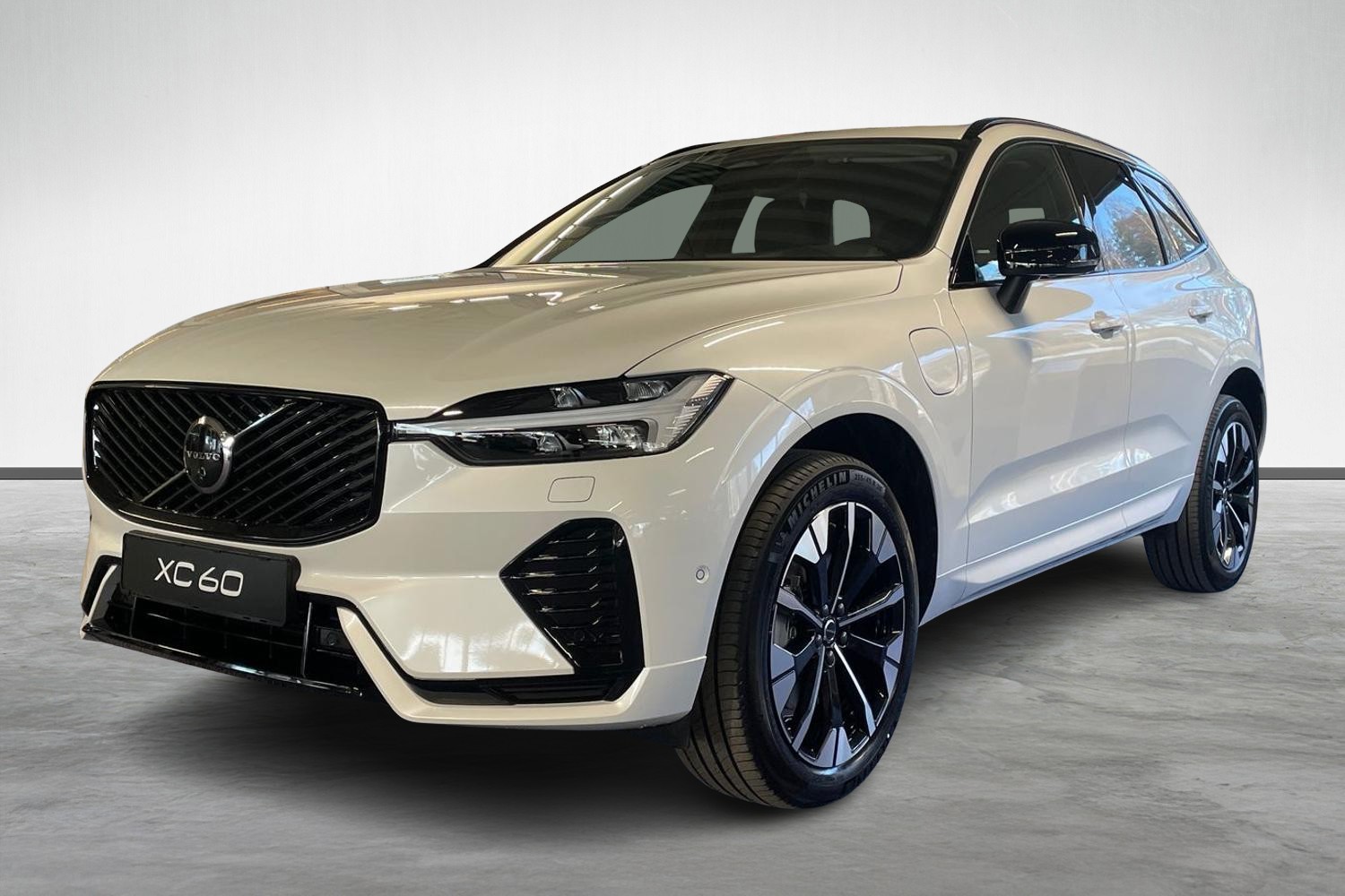 XC60 T6 Plus Dark Nordic Edition image