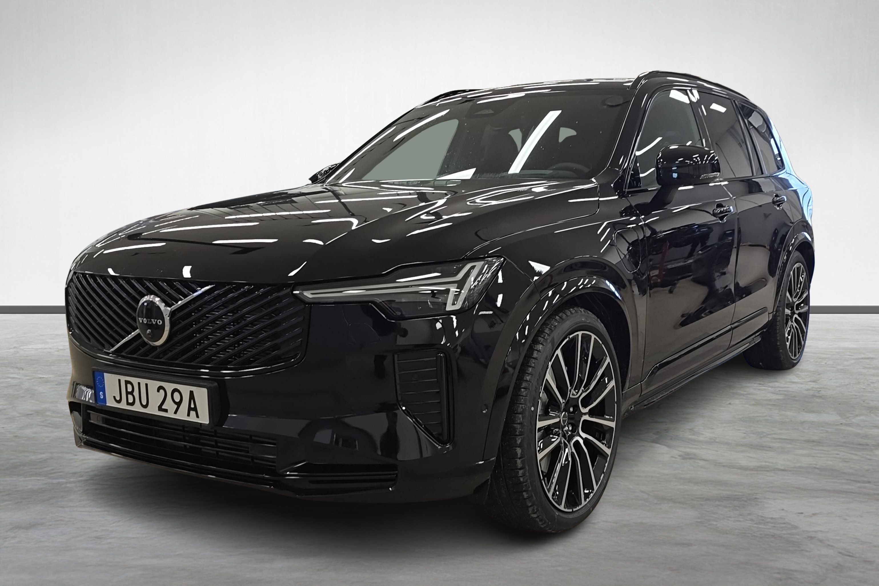 XC90 T8 Ultra Dark image