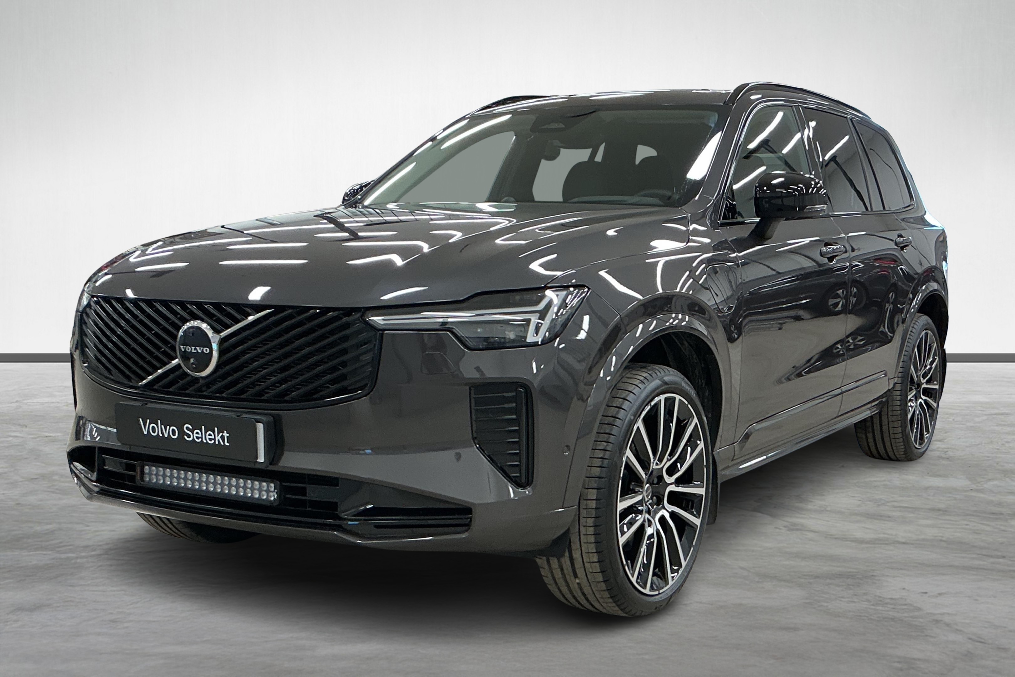 XC90 T8 Ultra Dark image