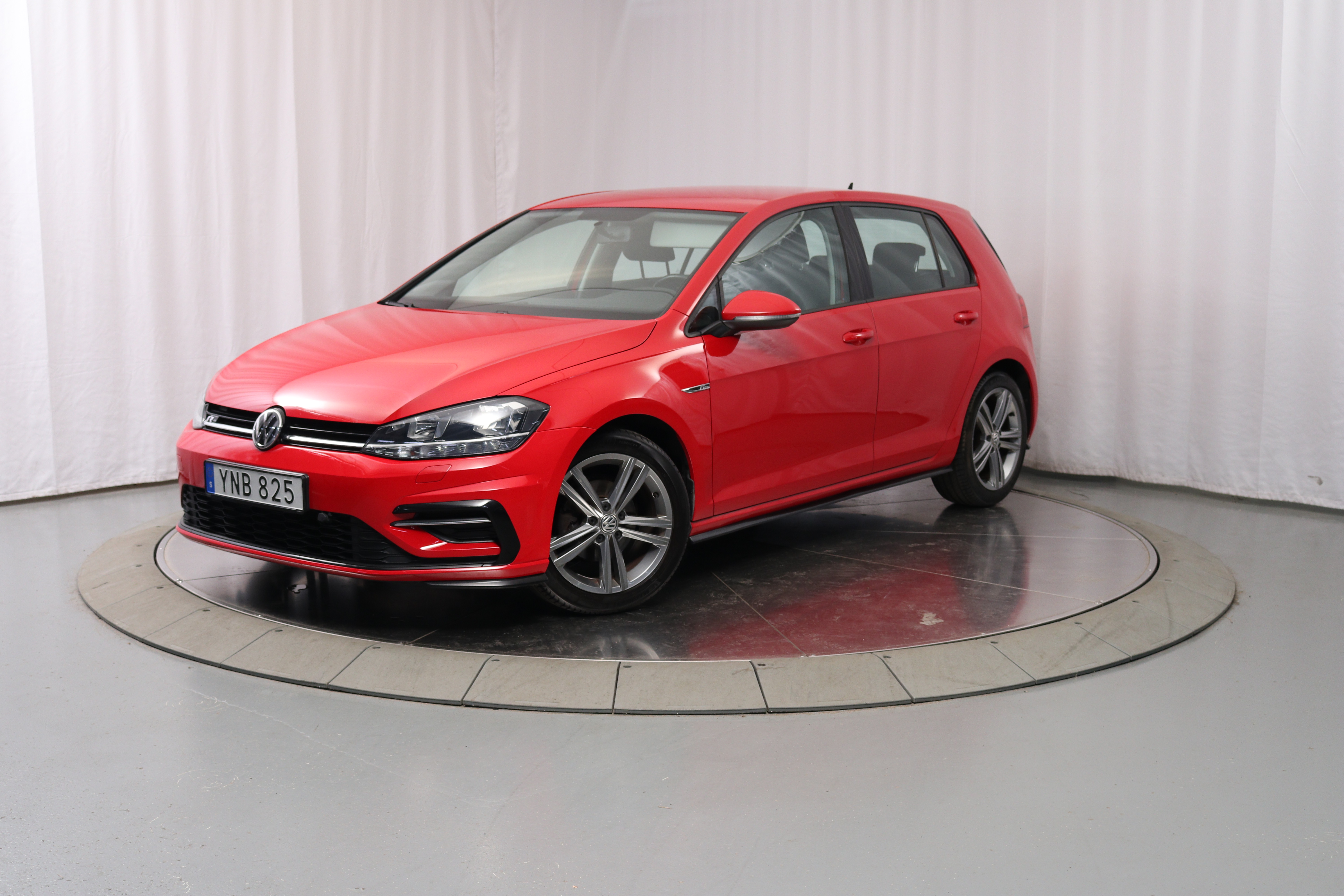 R-line 1,0 TSI image