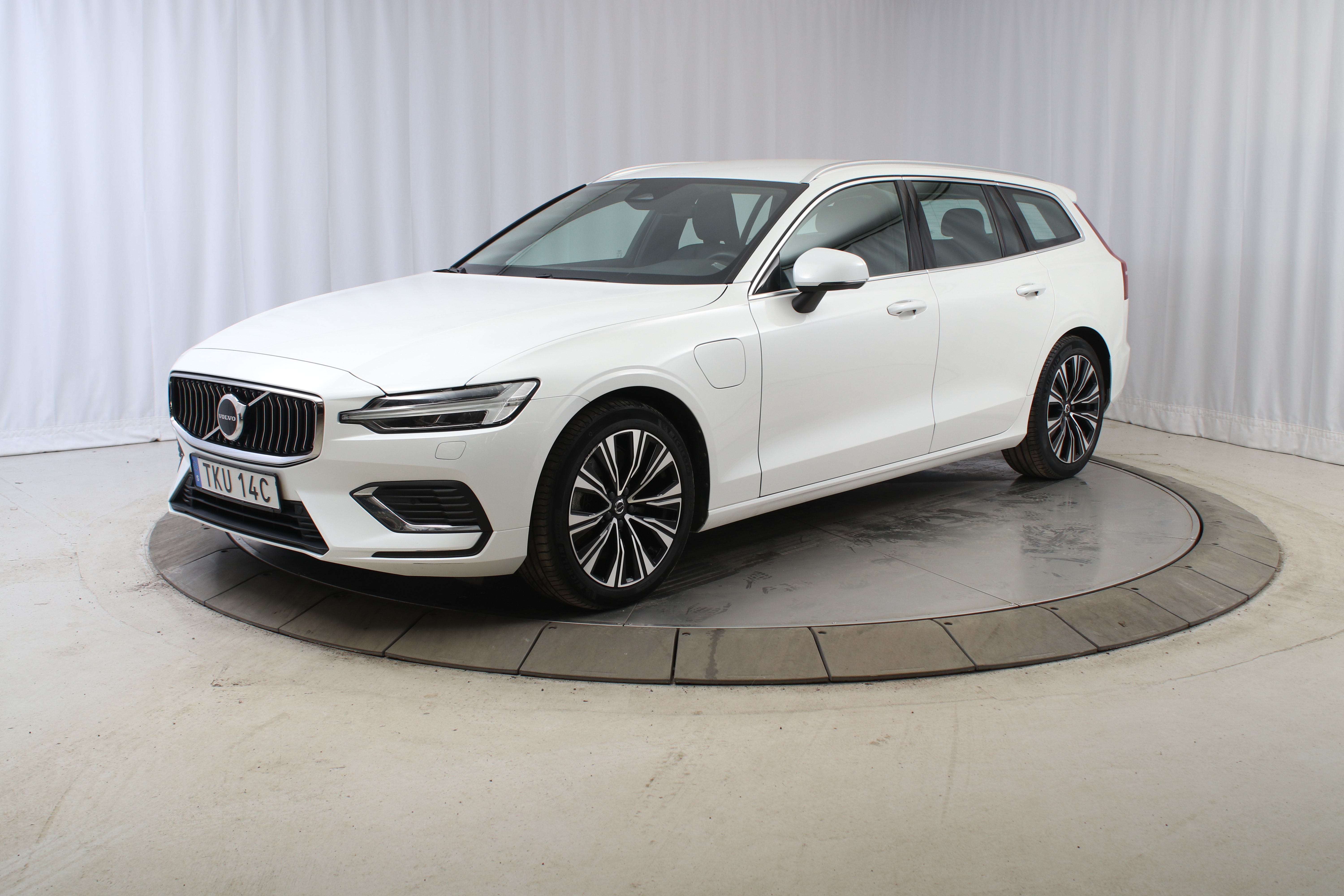 V60 Recharge T6 Core Edition image