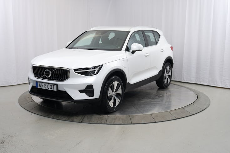 XC40 Recharge T4 Core Bright image 1