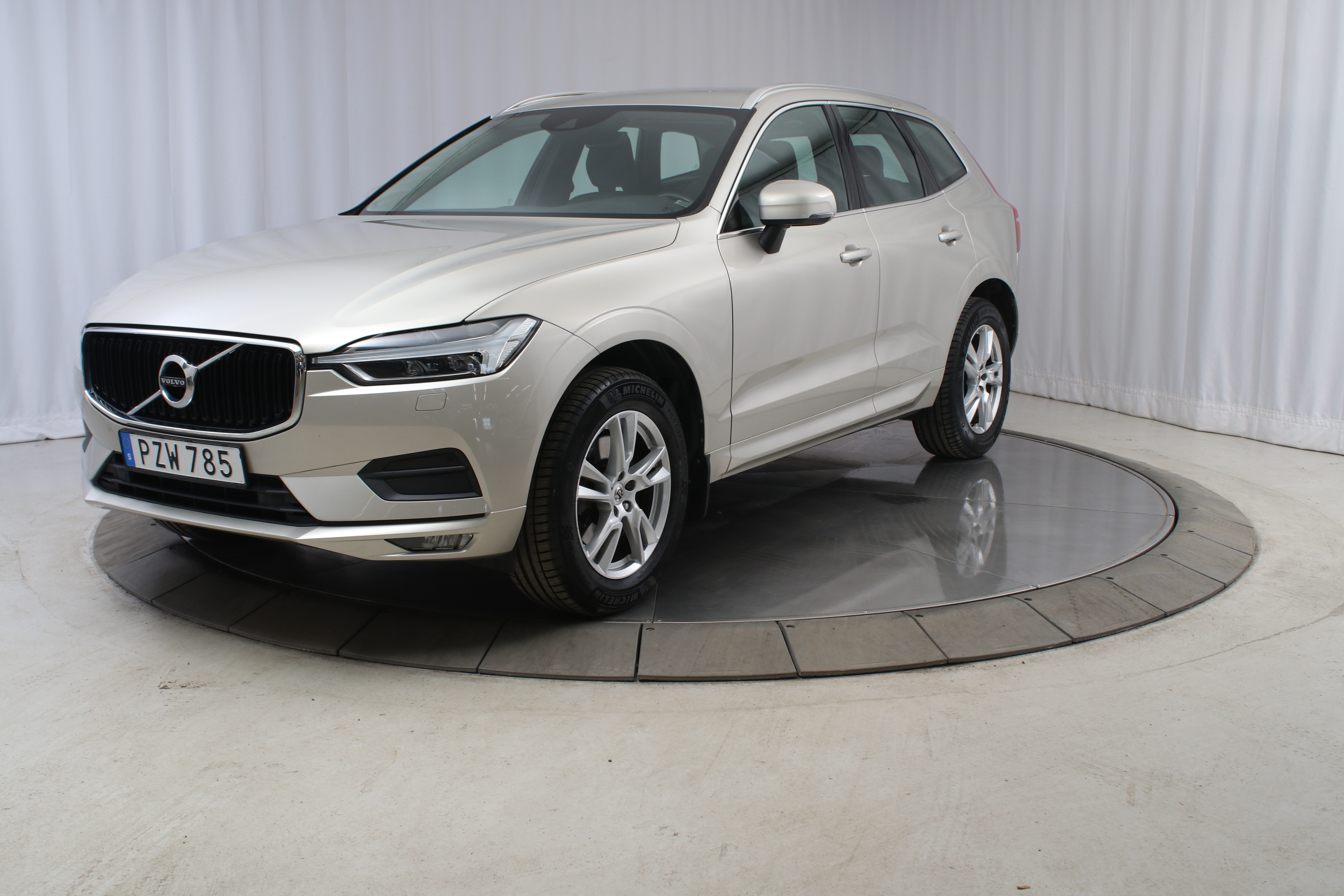 XC60 D4 AWD Momentum Advanced SE image