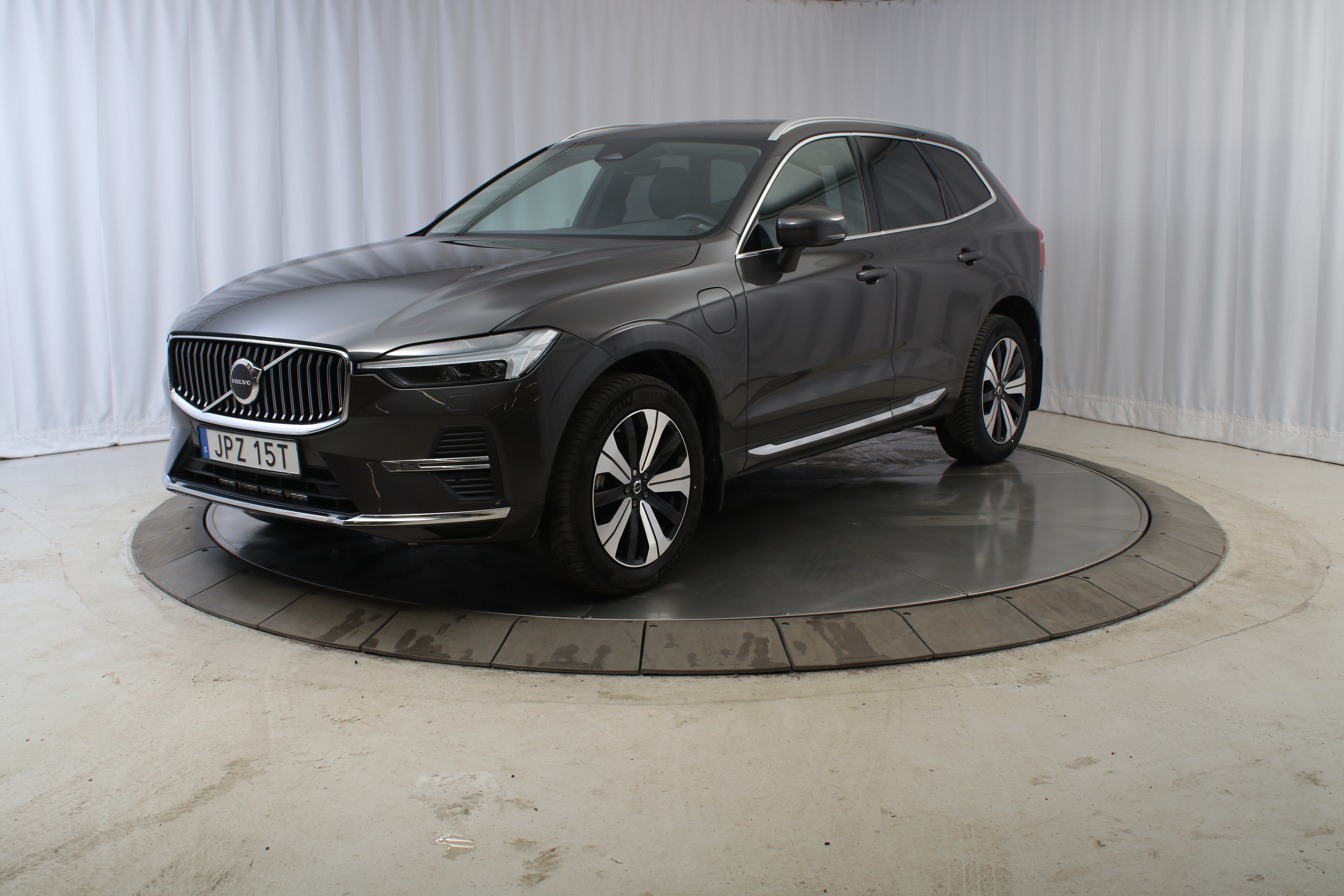 XC60 Recharge T8 Plus Bright image