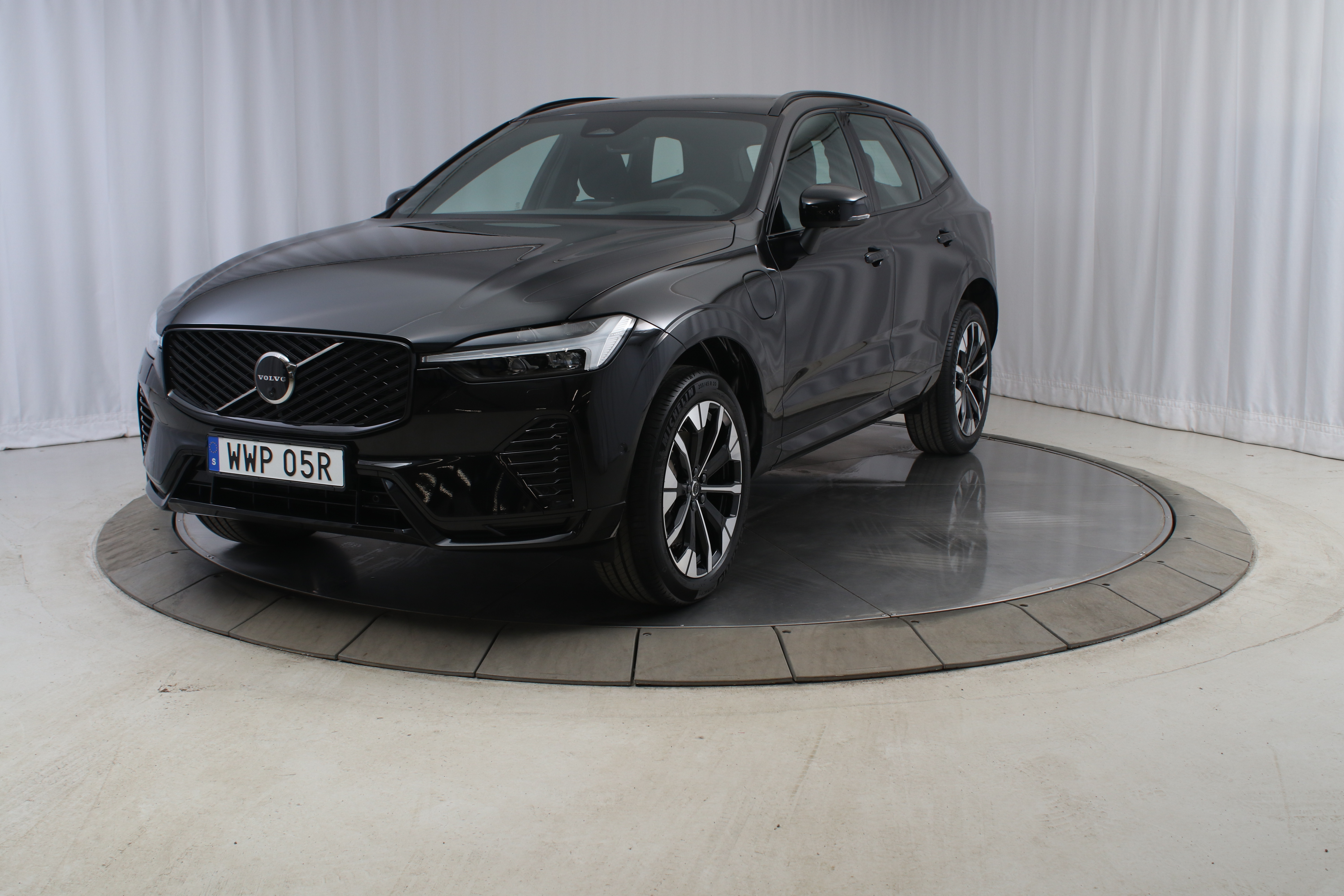 XC60 T6 Plus Dark Nordic Edition image